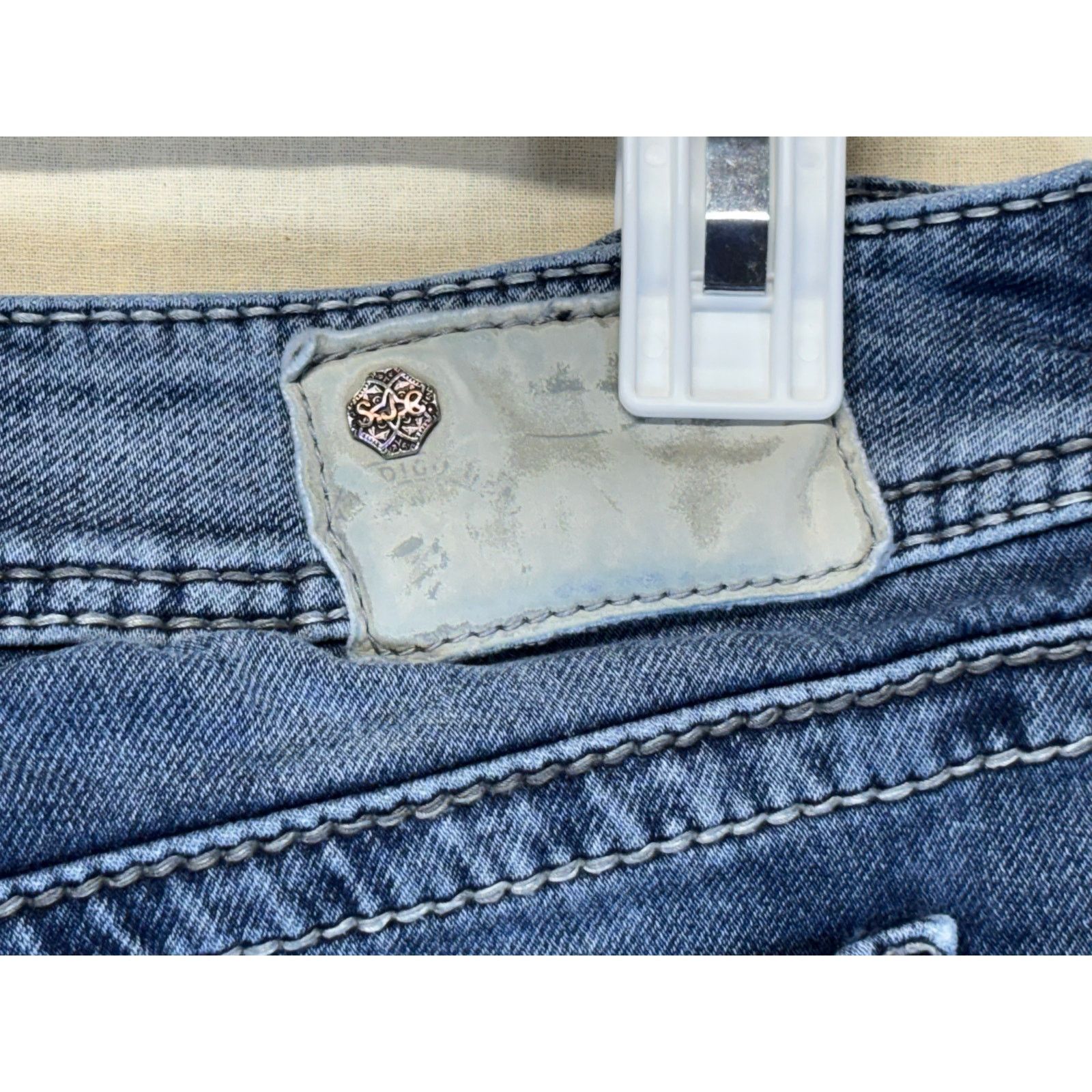 The Unbranded Brand Silver Jeans Suki Mid Straight Women’s 27x32 Stretch Jeans Size 27" / US 4 / IT 40 - 7 Thumbnail