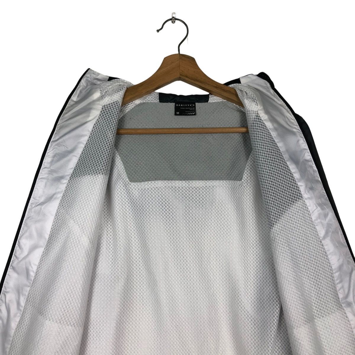 Oakley 🔥RUNNING JACKET ZIPPER LIGHT OAKLEY Size US M / EU 48-50 / 2 - 14 Thumbnail