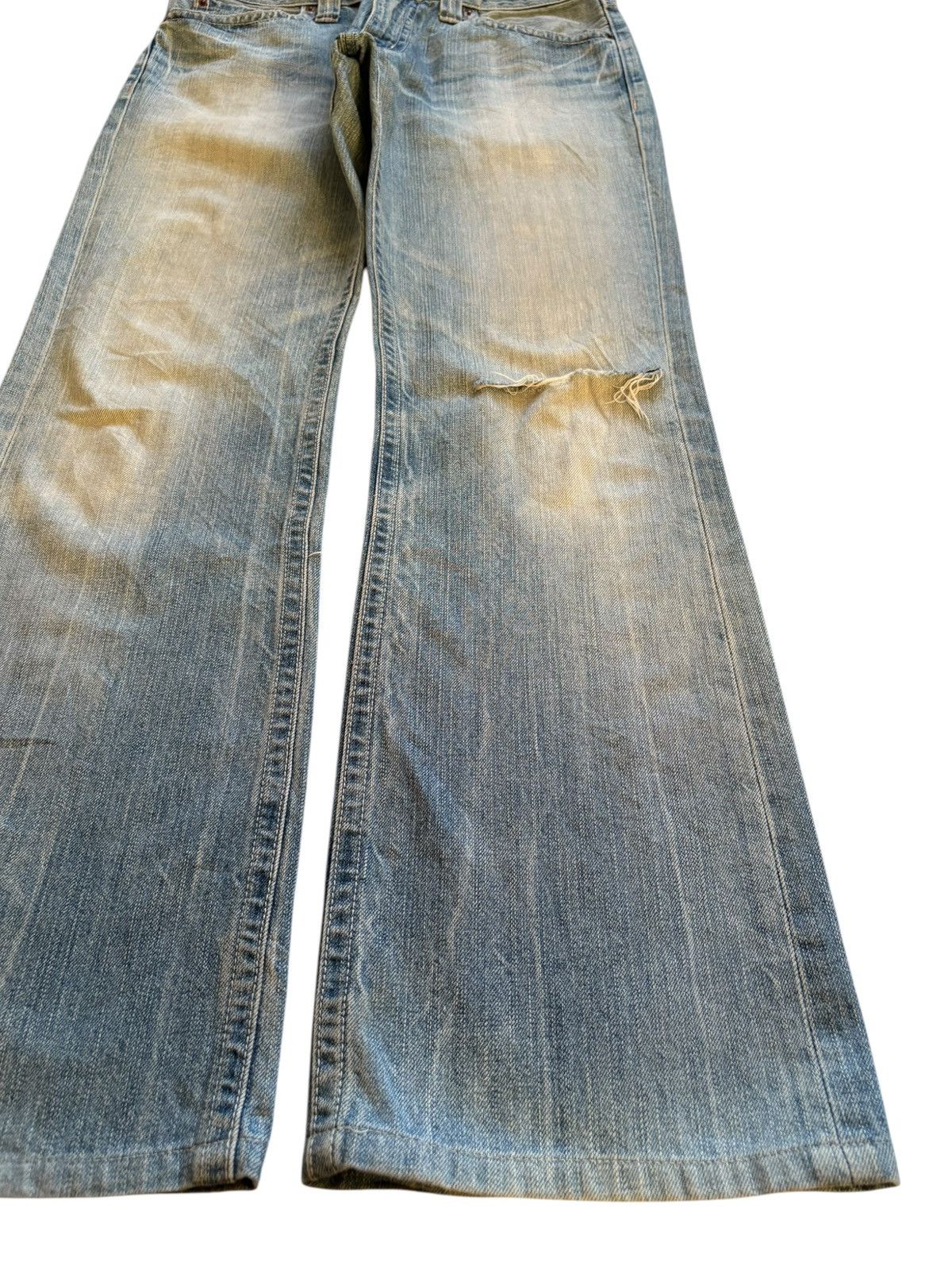 Uniqlo Vintage Uniqlo Rusty Mud Wash Distressed Ripped Flare Jeans Size US 33 - 7 Thumbnail