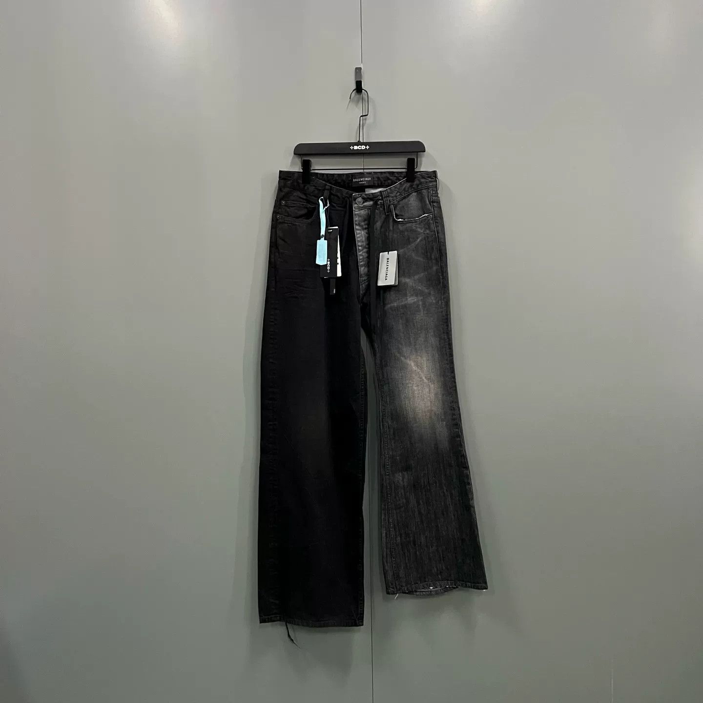 Balenciaga Balenciaga Patchwork Asymmetric Jeans Size US 26 / EU 42 - 1 Thumbnail