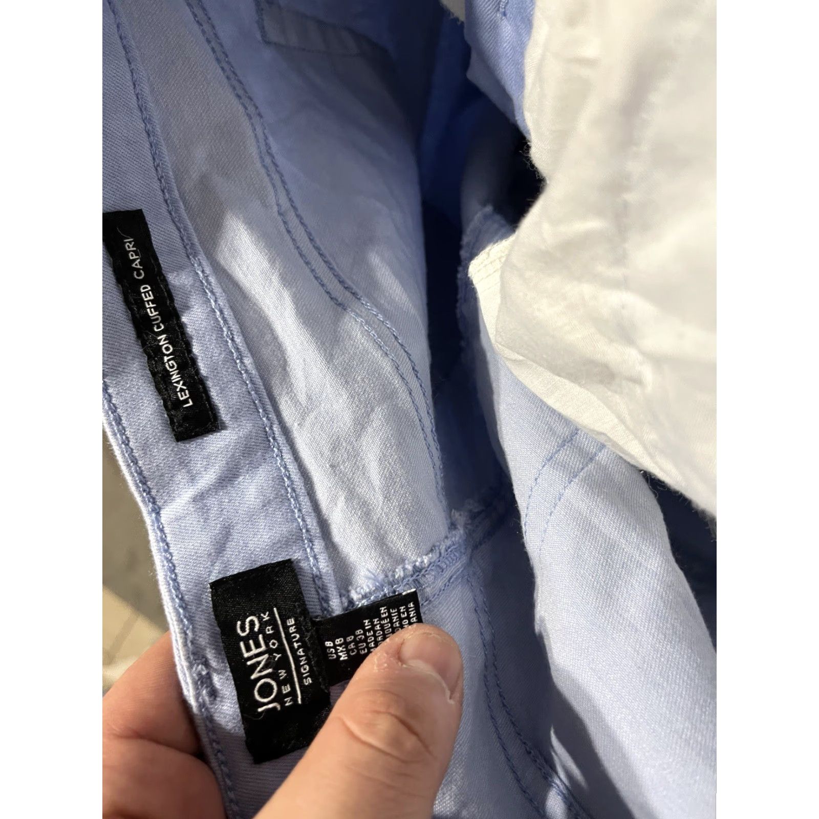 Jones New York JONES NEW YORK Lexington Capri Jeans - Jeans - Women - Size 8 - Light Blue - 33" Waist - Vintage? (No) - 2010s? - Womens Size 30" / US 8 / IT 44 - 5 Thumbnail
