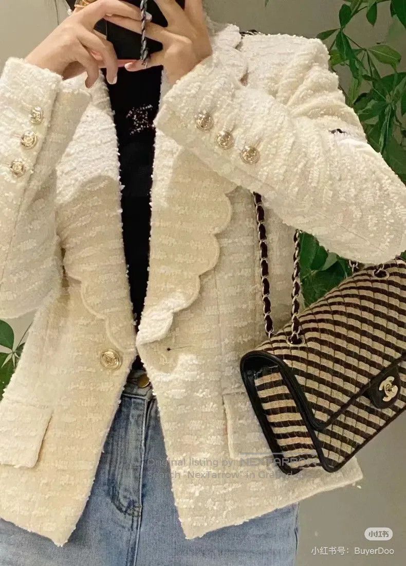 Chanel Chanel 20k equestrian series white lapel wavy edge petal e Size XXS / US 00 / IT 34 - 9 Thumbnail
