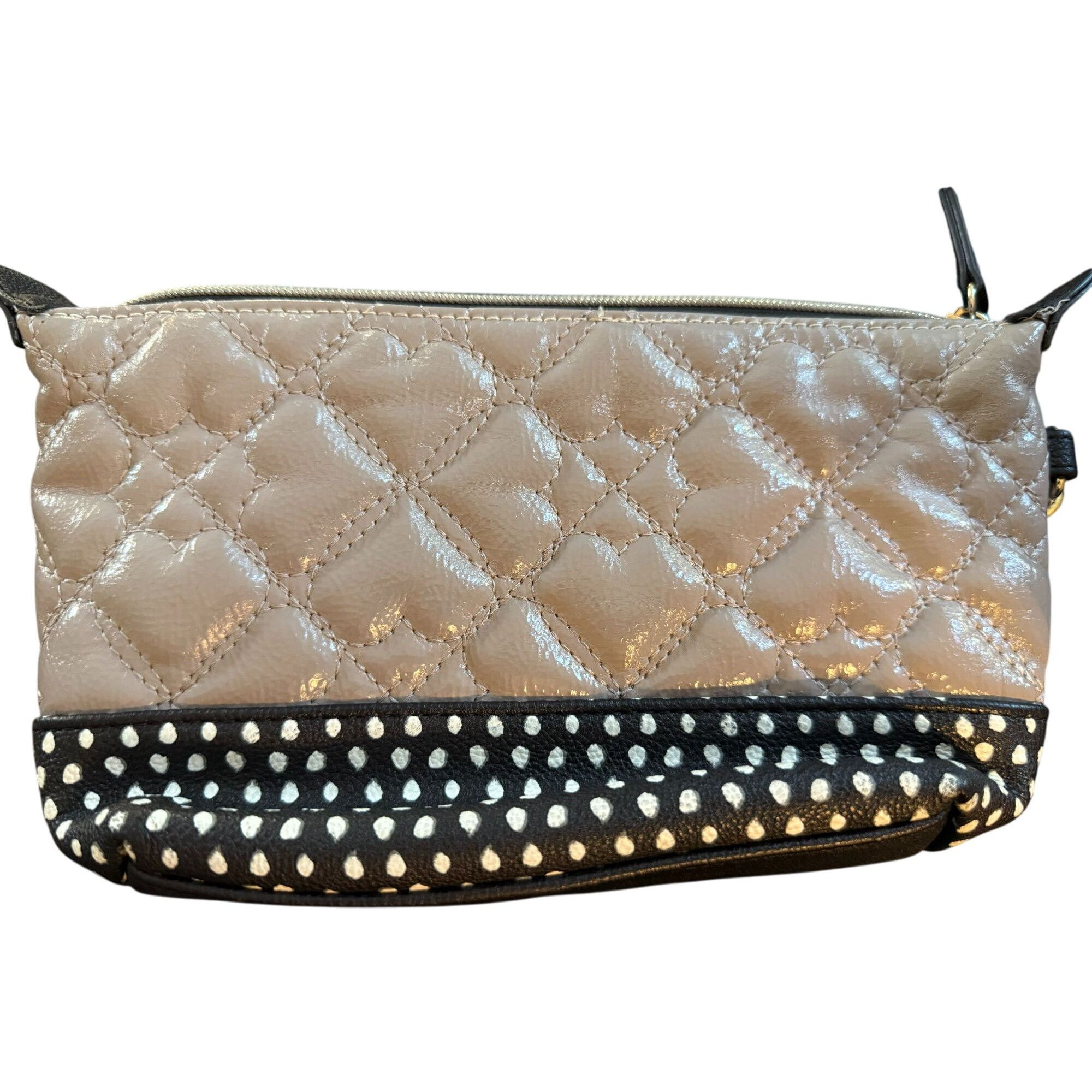 Betsey Johnson Betsey Johnson Quilted Heart Wristlet Beige and Black With P Size ONE SIZE - 4 Thumbnail