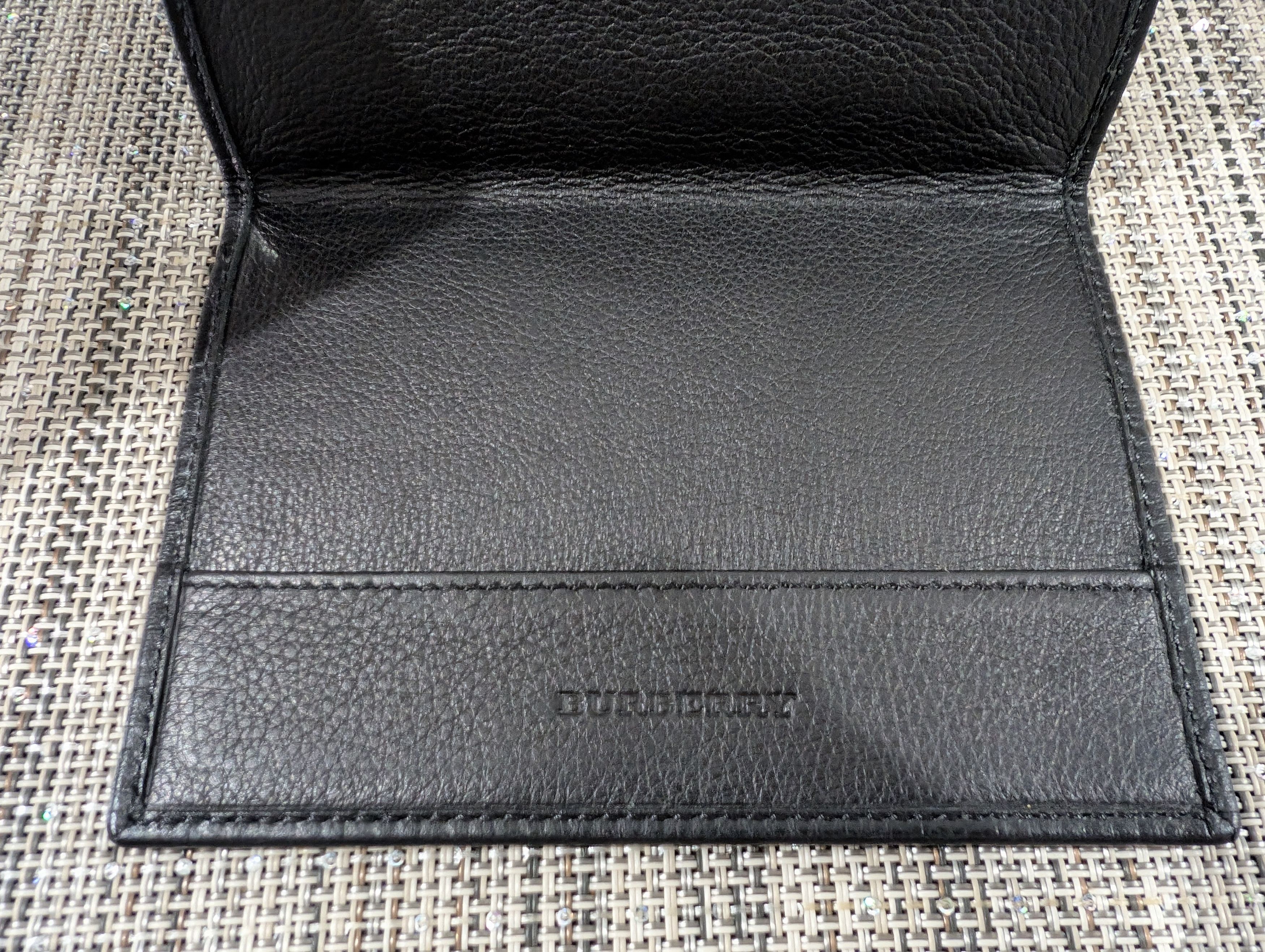 Burberry Burberry Embossed Leather Passport Holder Size ONE SIZE - 5 Thumbnail
