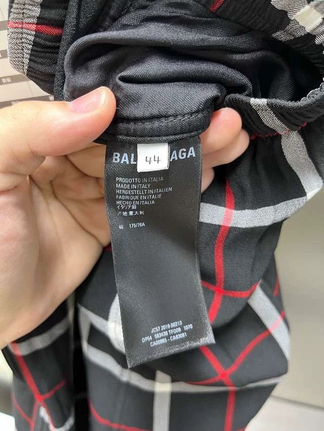 Balenciaga balenciaga black red check relaxation pants Size US 28 / EU 44 - 4 Thumbnail