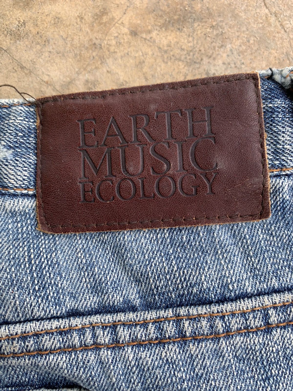 Japanese Brand Earth Music Ecology Selvedge Distressed Denim Size US 28 / EU 44 - 8 Thumbnail