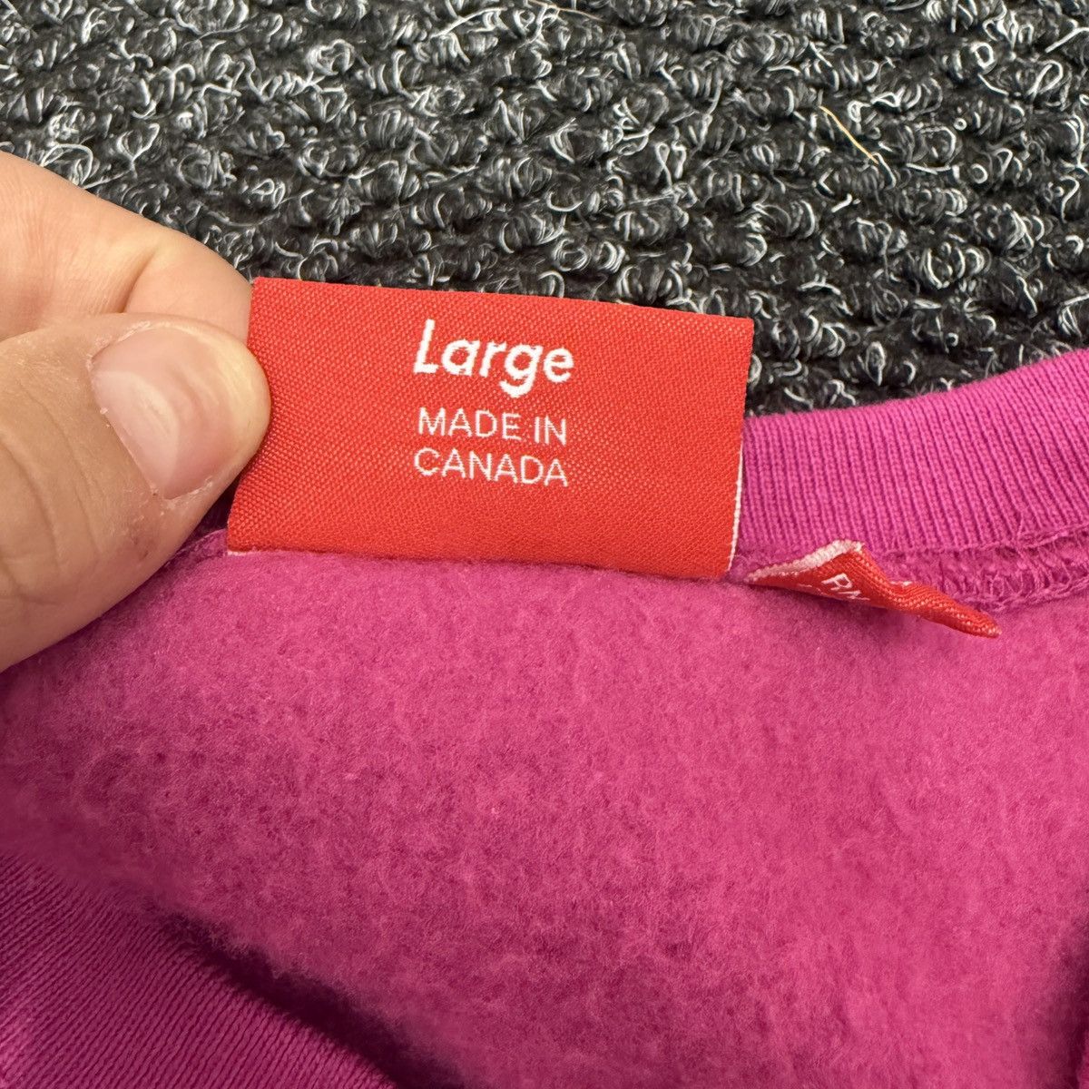 Supreme Supreme Small Box Logo Crewneck Raspberry Size US L / EU 52-54 / 3 - 3 Thumbnail