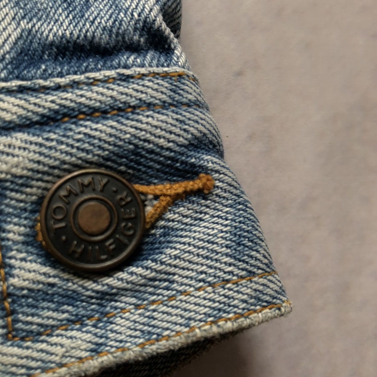 Tommy Hilfiger × Vintage vintage Tommy Hilfiger 90s style Levis Denim Jacket USA Y2K Size US XL / EU 56 / 4 - 4 Thumbnail