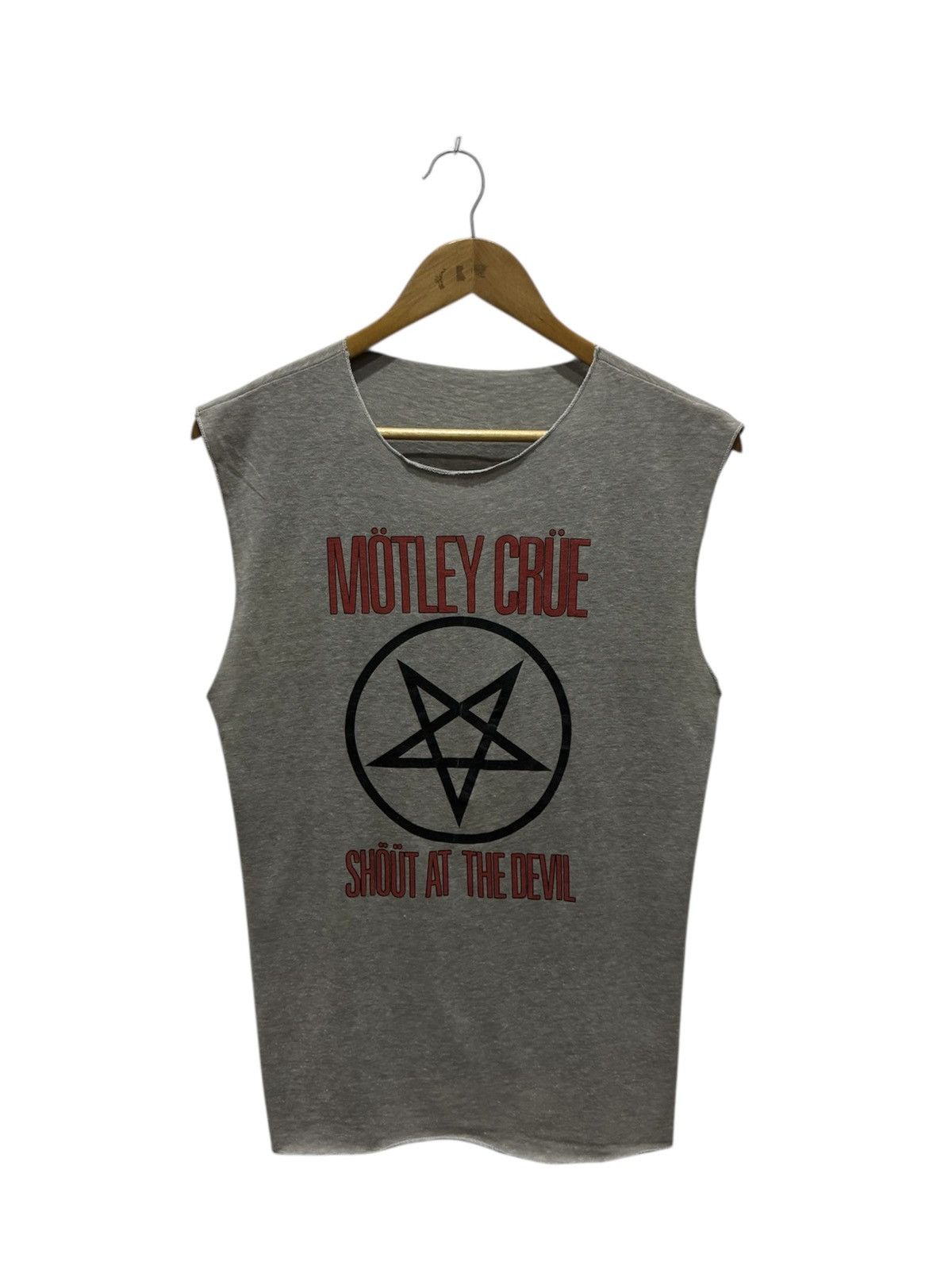 Band Tees × Vintage Vintage 80’s Shout At The Devil Tour Tee Size US L / EU 52-54 / 3 - 1 Thumbnail