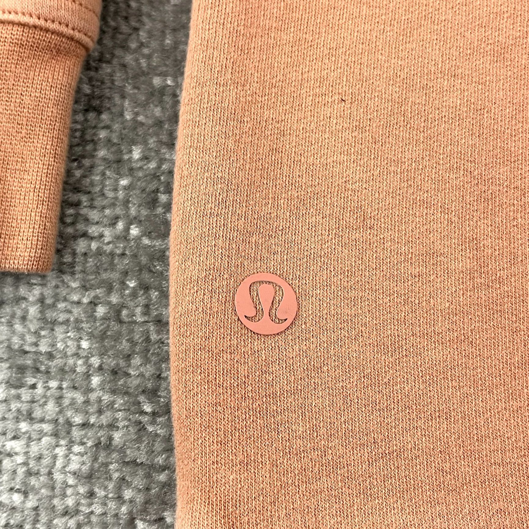Lululemon LULULEMON Sweatshirt Womens Size 8/10/12 Peach Orange Crewneck Pullover Yoga Gym Size L / US 10 / IT 46 - 3 Thumbnail