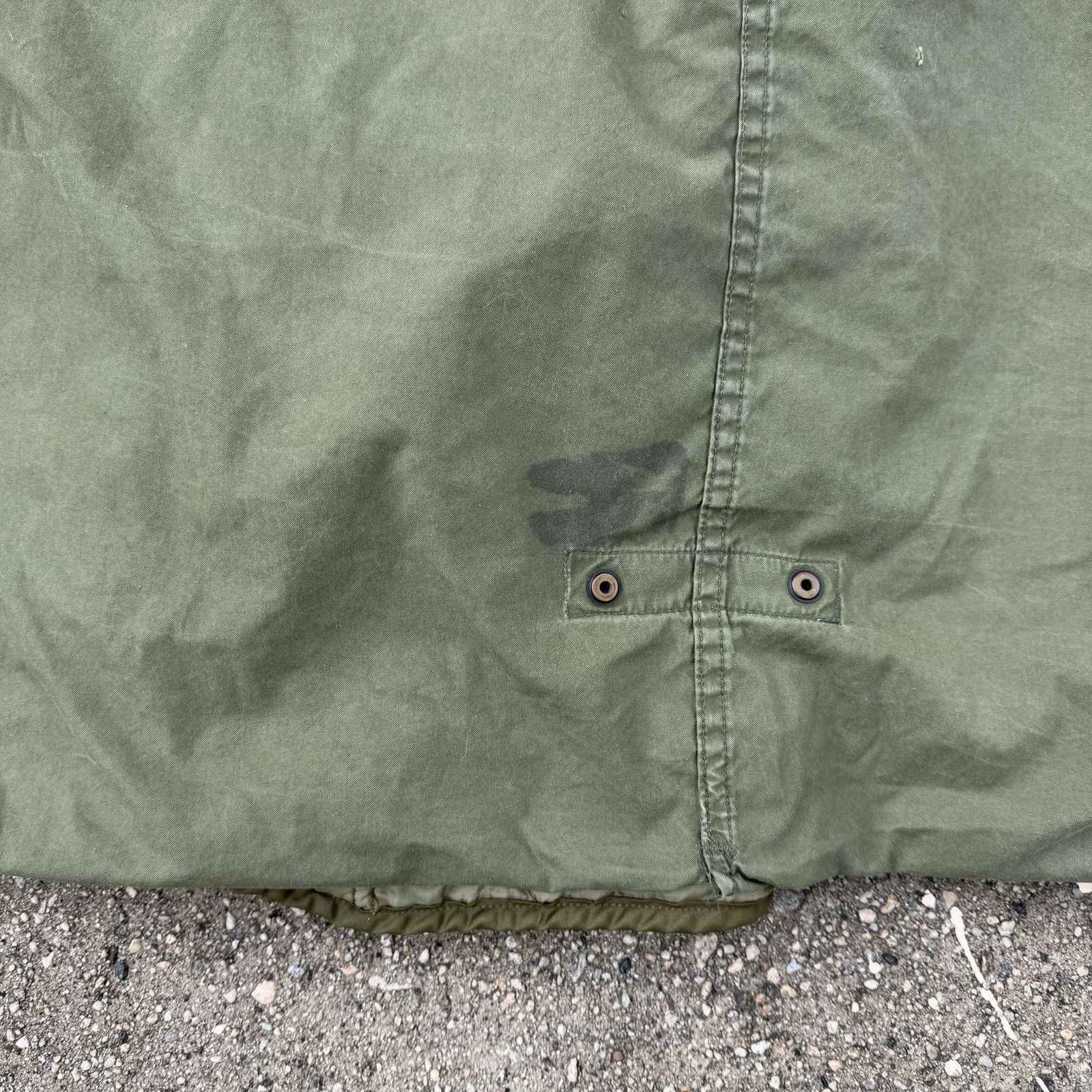 Vintage Vintage 80s U.S. Army Military Cold Weather Fishtail Parka Size US L / EU 52-54 / 3 - 6 Thumbnail