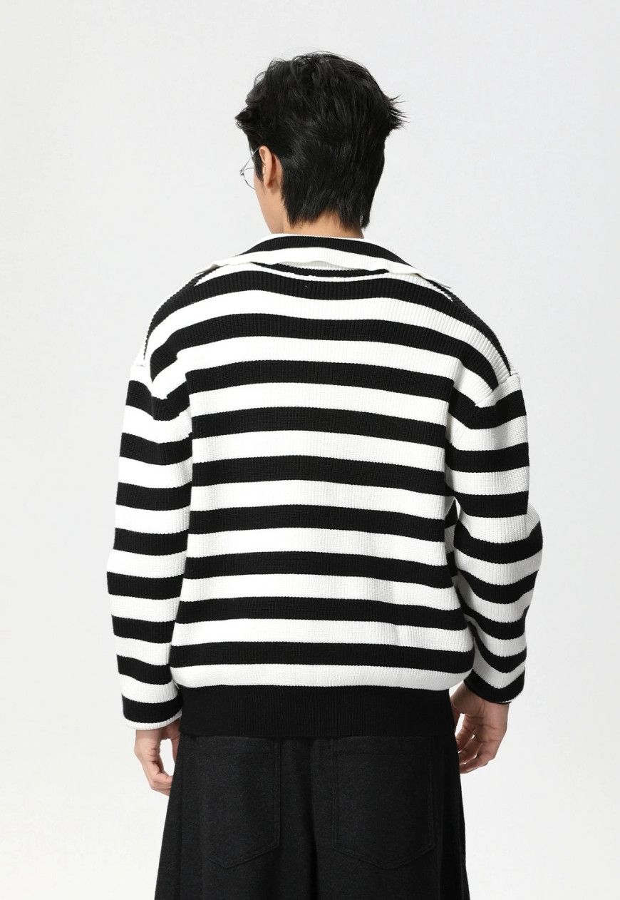 Other Men’s striped retro V-neck sweater Size US M / EU 48-50 / 2 - 4 Thumbnail