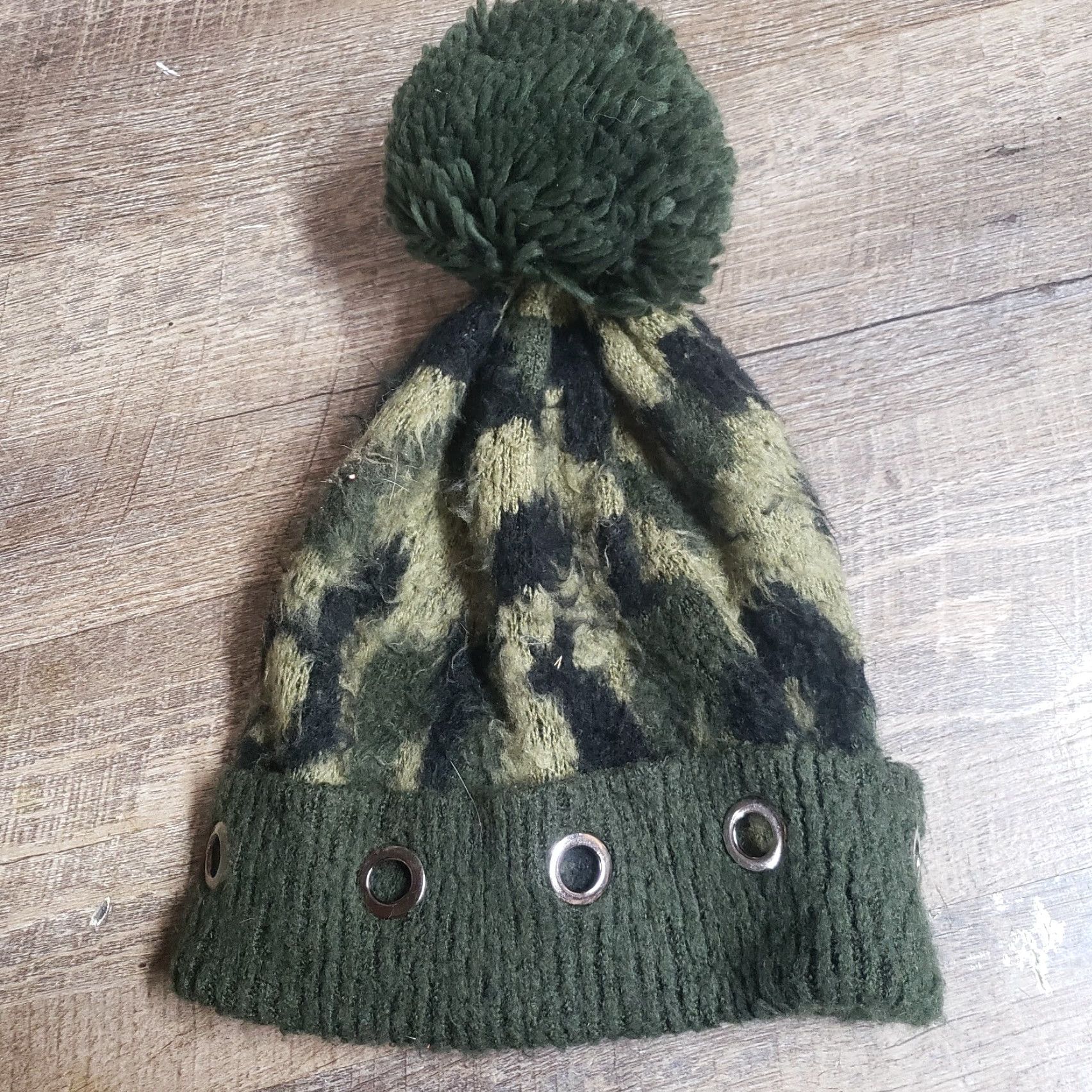 Steve Madden Steve Madden Beanie Hat Women One Size Winter Pompom Multicolor Acrylic Knit Black Tan White Modern Casual Womens Size ONE SIZE - 2 Thumbnail