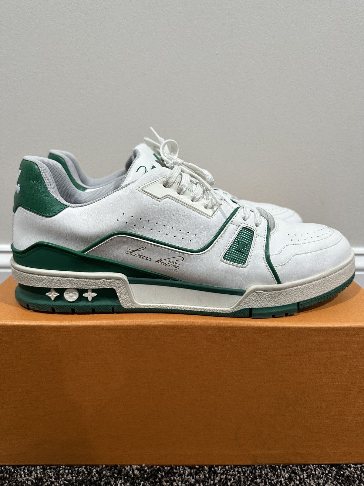 Louis Vuitton Louis Vuitton x Virgil Abloh LV Low Trainer OG Green SS19 Size US 10 / EU 43 - 4 Thumbnail