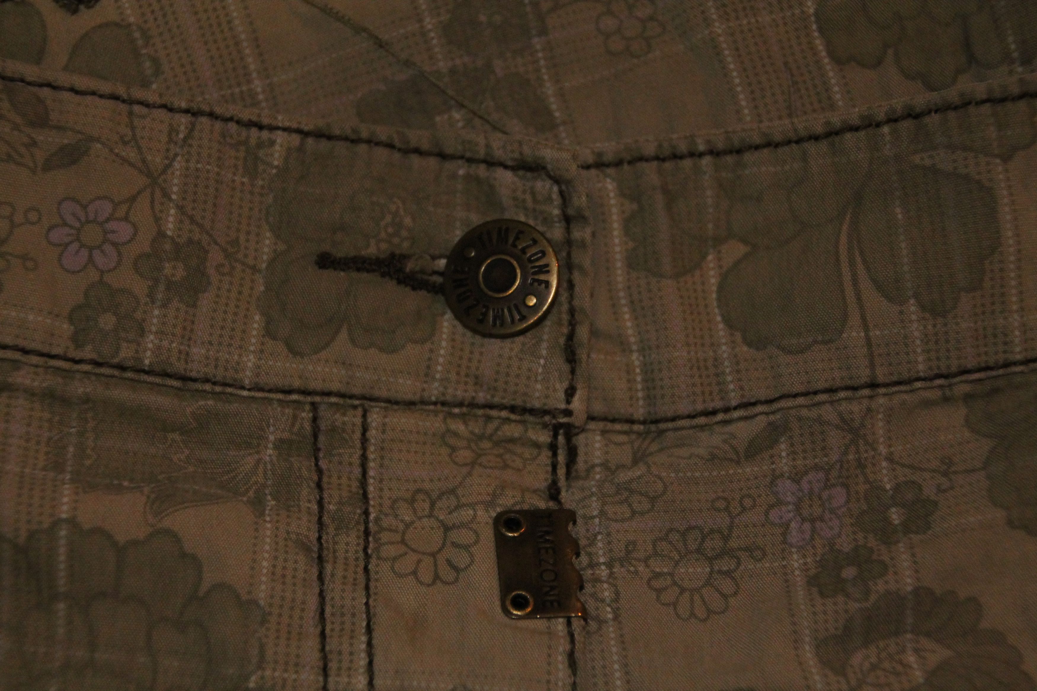 Other Timezone Beige Cargo Pants Size US 33 - 6 Thumbnail