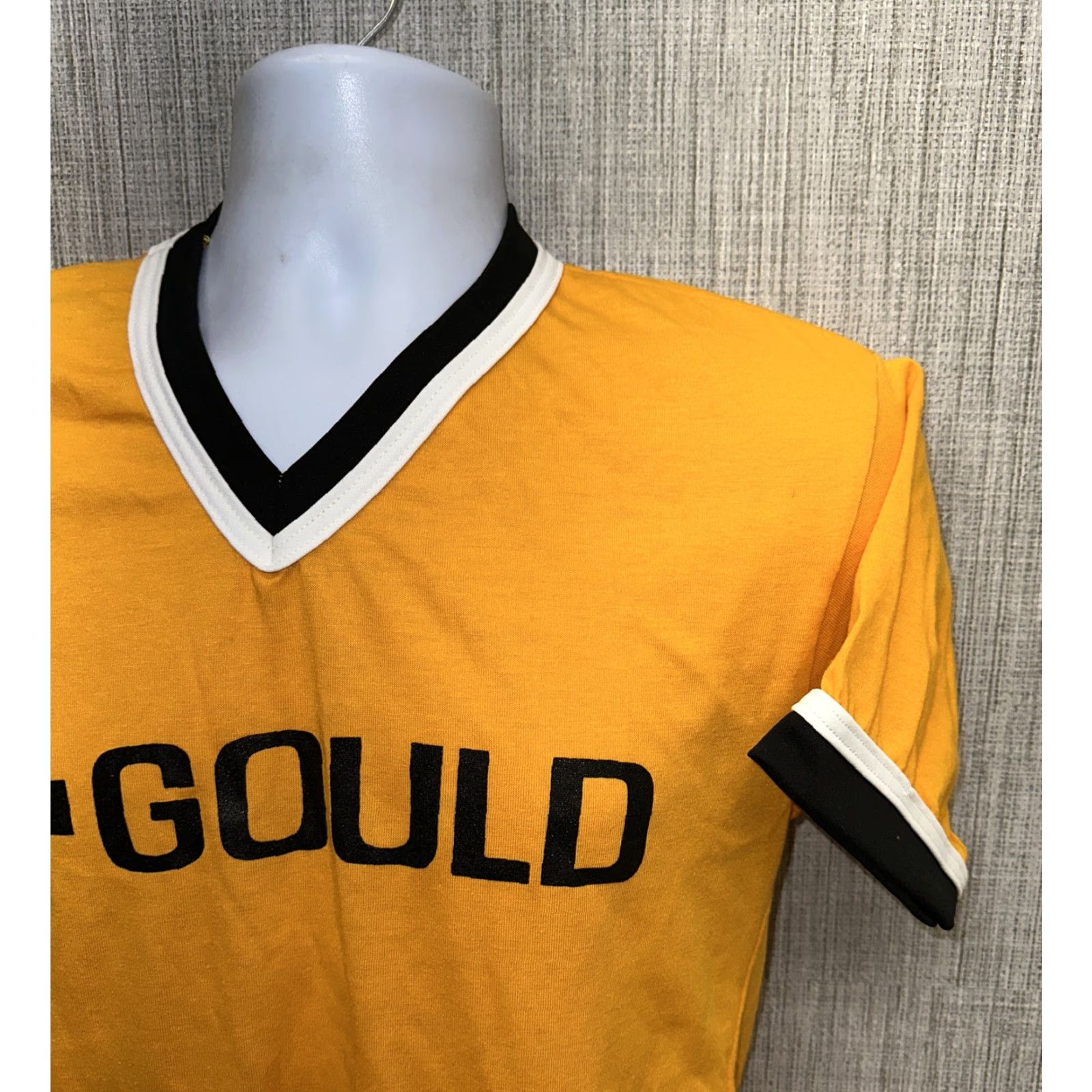 Vintage Don Alleson Mens T-Shirt Size L Yellow Cotton/Polyester USA GOULD Size US L / EU 52-54 / 3 - 2 Thumbnail