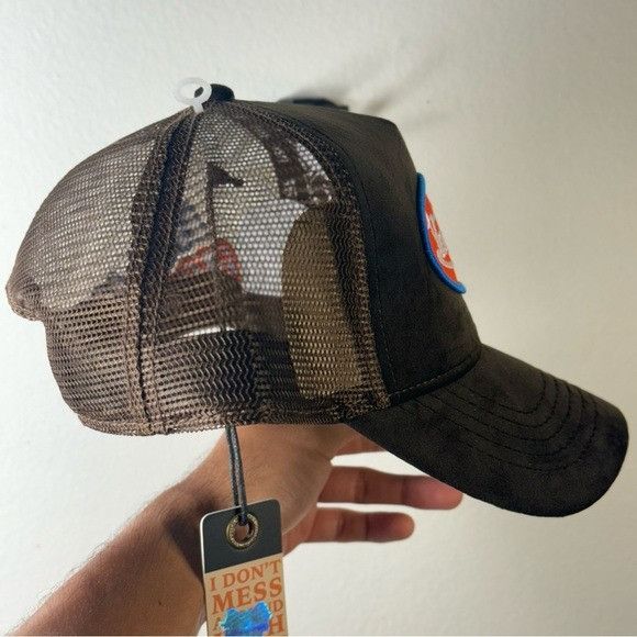 Designer × Von Dutch NWT VON DUTCH BROWN VELVET HOLLYWOOD TRUCKER HAT Size ONE SIZE - 4 Thumbnail