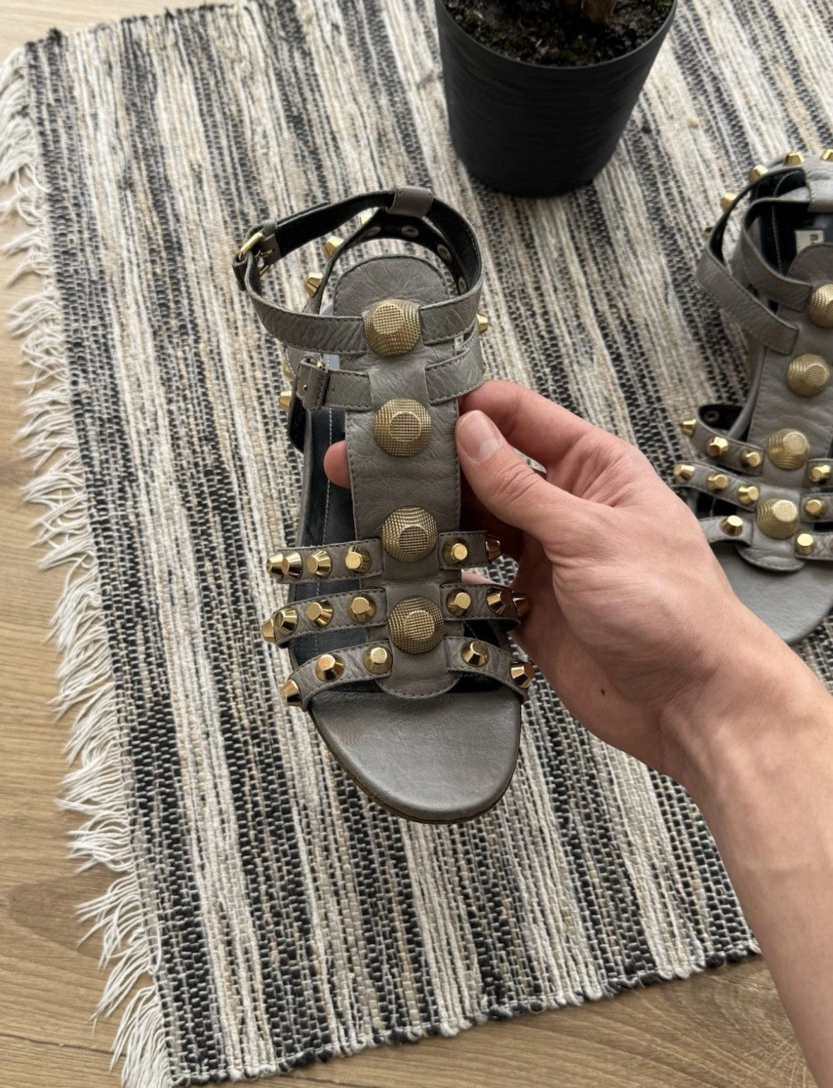 Balenciaga Balenciaga Gris Pyrite Studded Sandals Lambskin Womans 39 Size US 9 / IT 39 - 9 Thumbnail