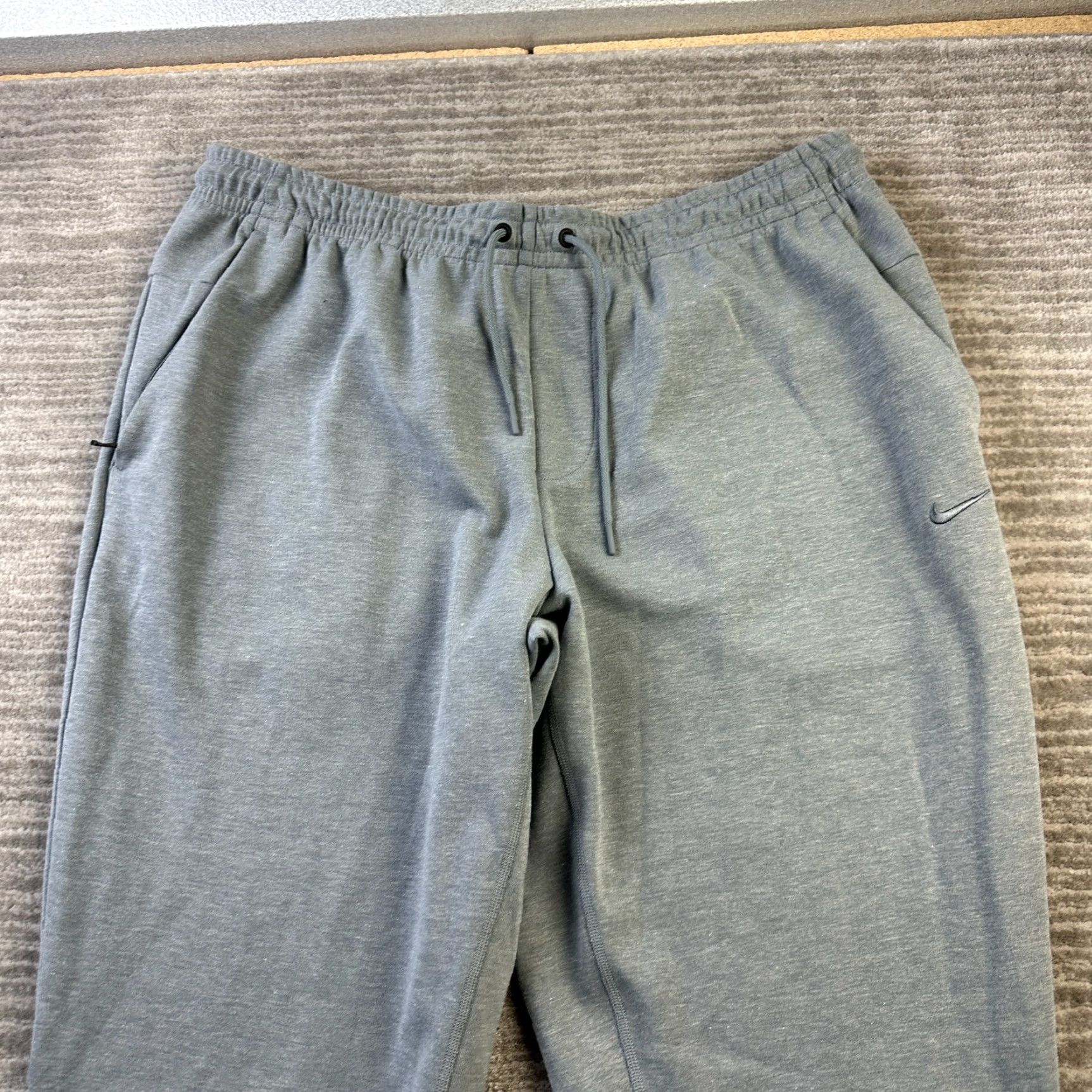 Nike VINTAGE: No — (but item not vintage) Nike Pants Mens XL Gray Jogger Dri Fit UV Performance Gym Training Size US 36 / EU 52 - 3 Thumbnail