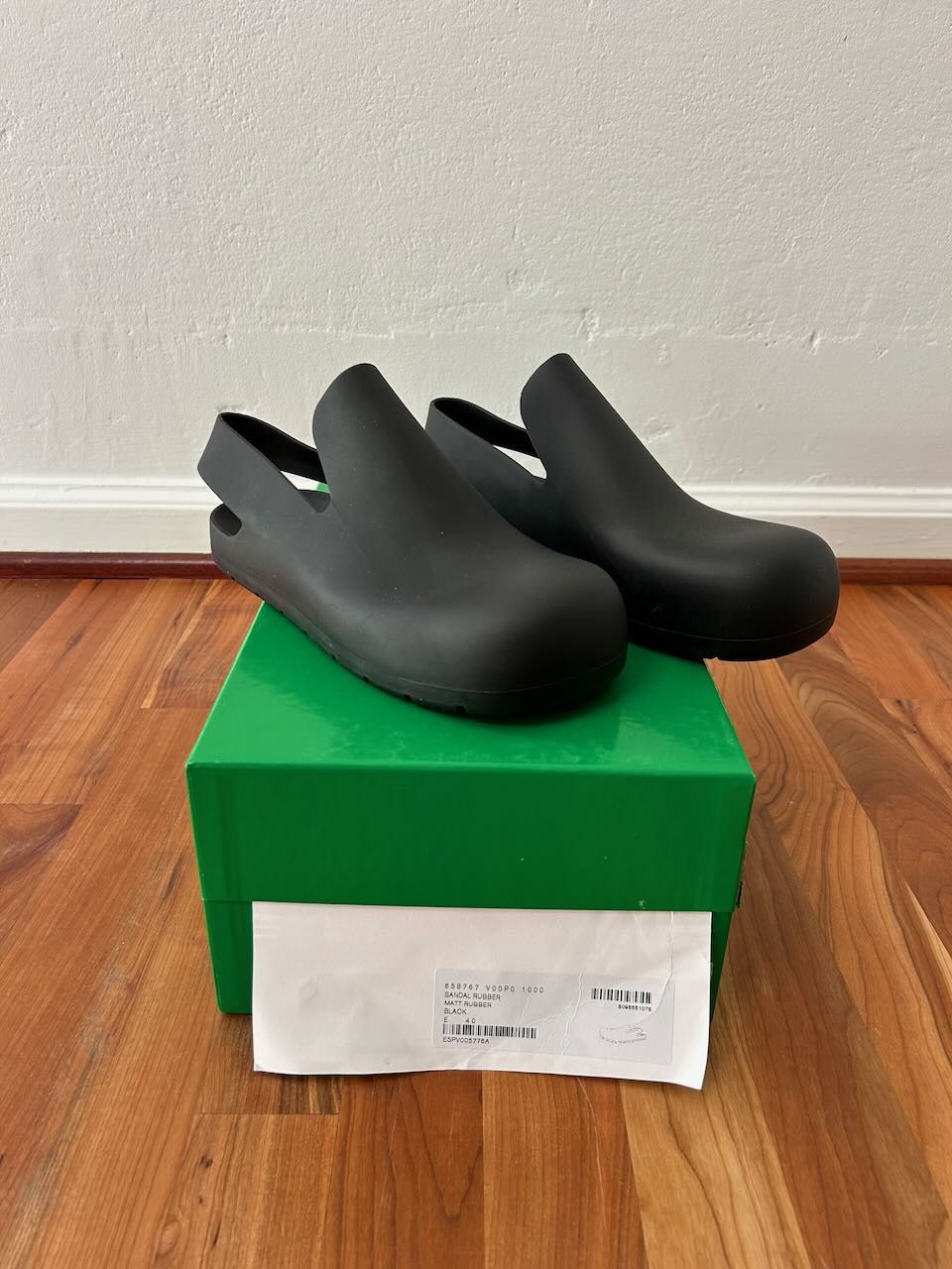 Bottega Veneta BOTTEGA VENETA Black Puddle Sandal Loafers Size US 7 / EU 40 - 1 Thumbnail