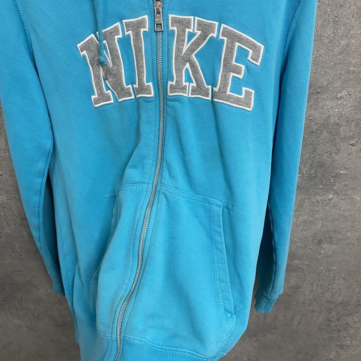 Nike Vintage Nike Zip Hoodie Big Logo Center Swoosh Y2K 90s Size US L / EU 52-54 / 3 - 8 Thumbnail