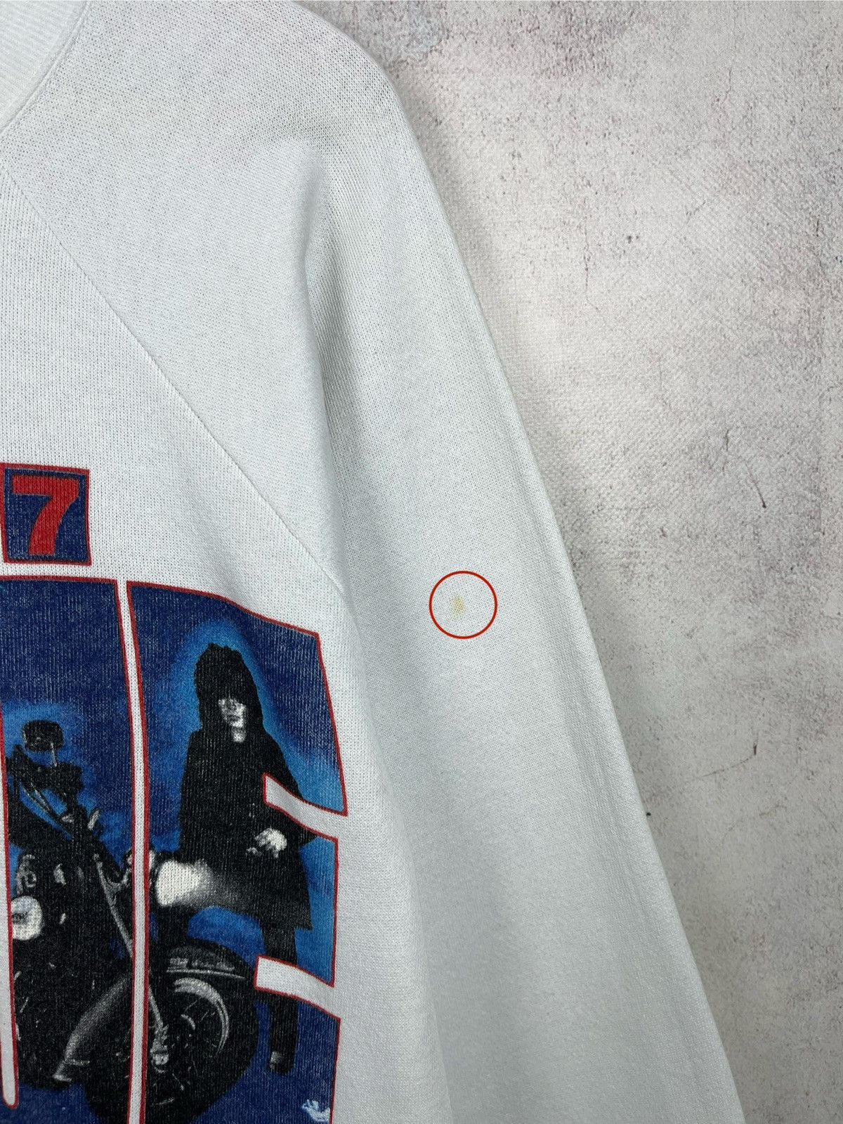 Band Tees 🇺🇸 Vintage 1987 Mötley Crue Rock Band Swaetshirt Made In USA Size US M / EU 48-50 / 2 - 5 Thumbnail