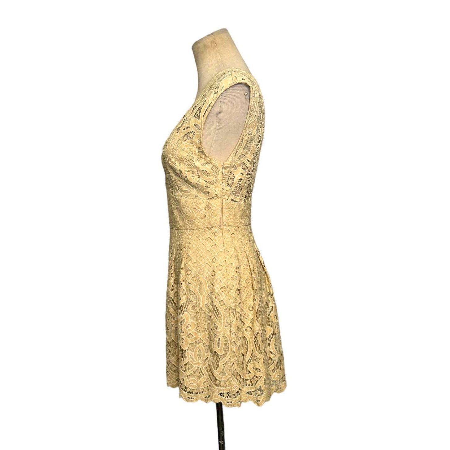 Free People Beige Lace One Million lovers Mini Dress Size 0