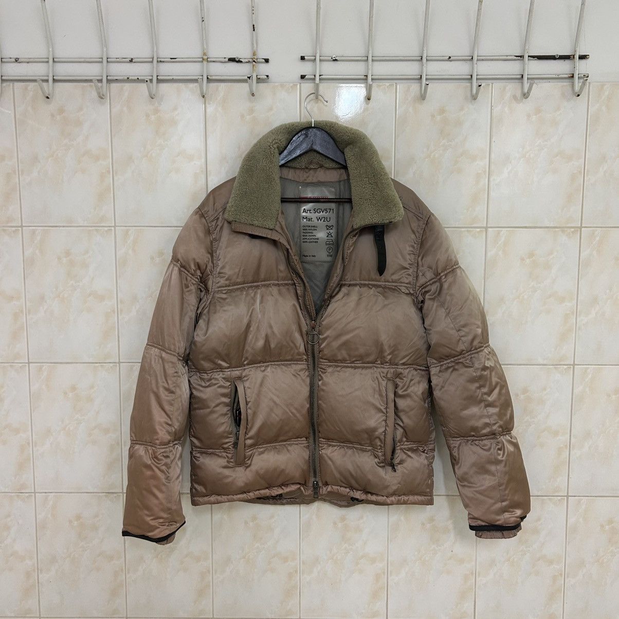 Prada Prada Down Puffer Jacket Made in Italy Pink Shearling Size L / US 10 / IT 46 - 1 Thumbnail