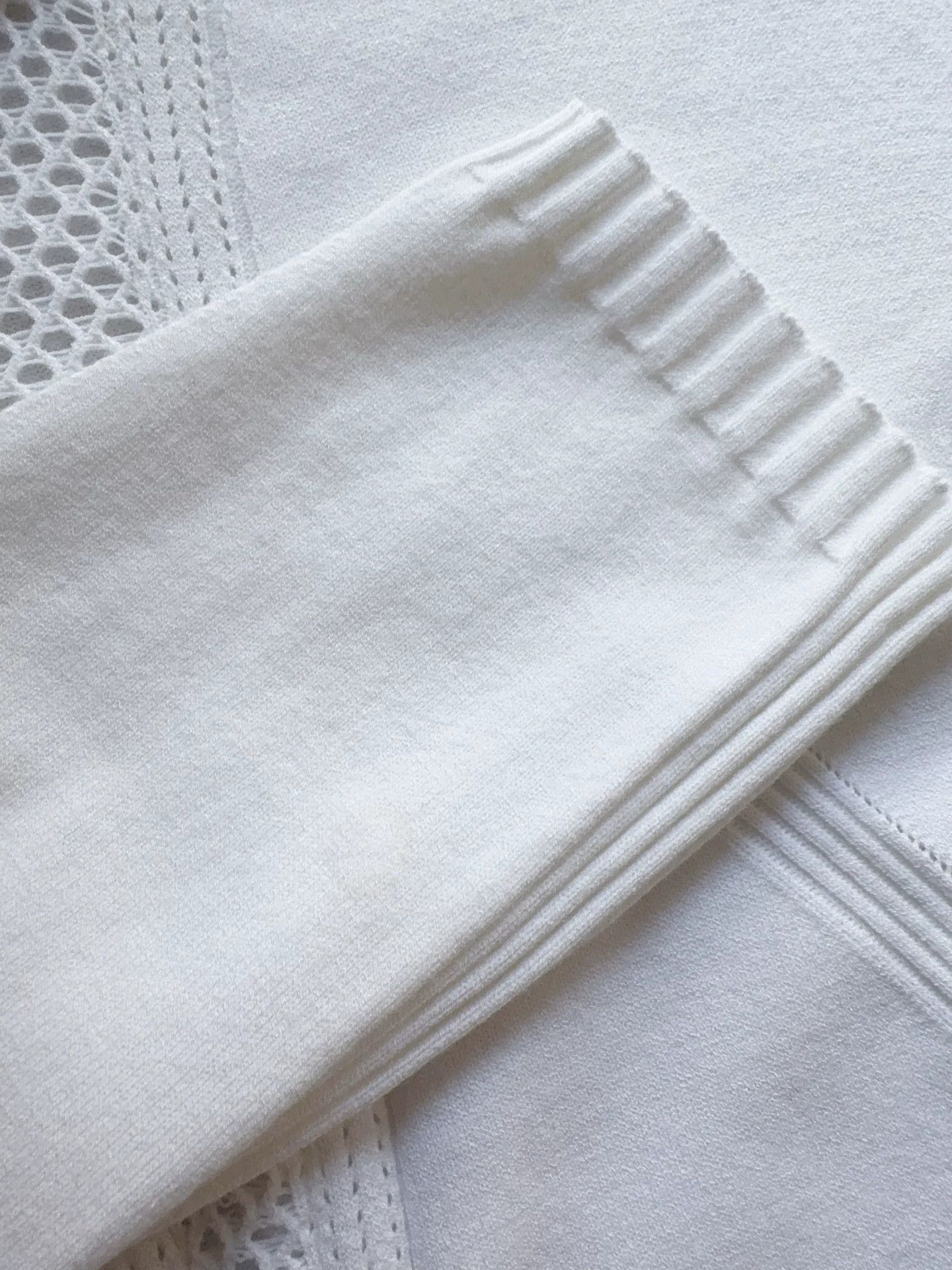 Chanel Chanel 24B White Cutout CC Knit Dress 34 Size XS / US 0-2 / IT 36-38 - 8 Thumbnail