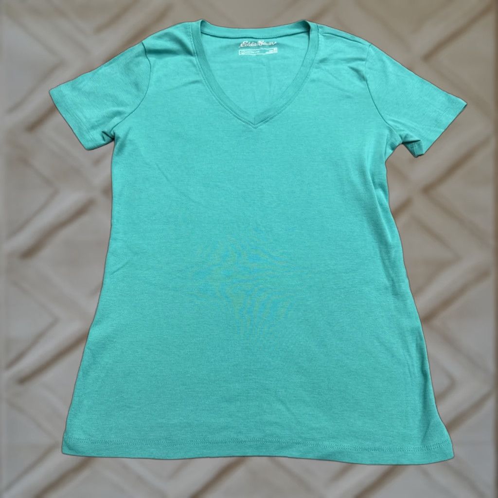 Eddie Bauer VINTAGE? No - but item is classic Eddie Bauer T-Shirt Womens Medium Teal Blue V-Neck Cotton Tee Size M / US 6-8 / IT 42-44 - 1 Thumbnail
