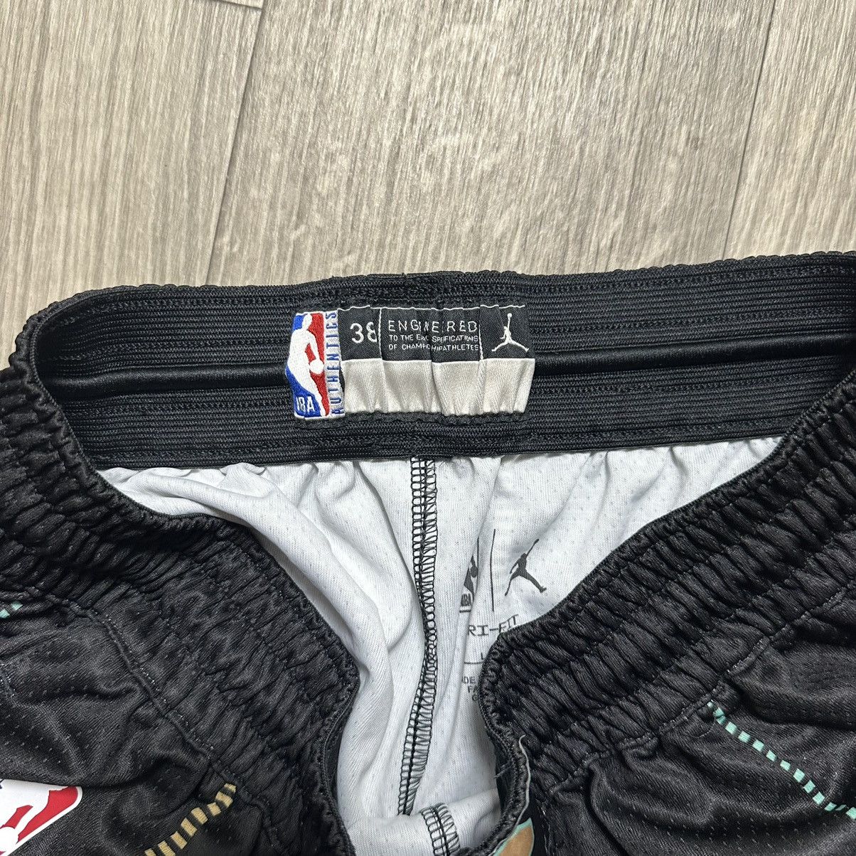 NBA × Nike Authentic Charlotte Hornets Black Shorts Size US 38 / EU 54 - 7 Thumbnail