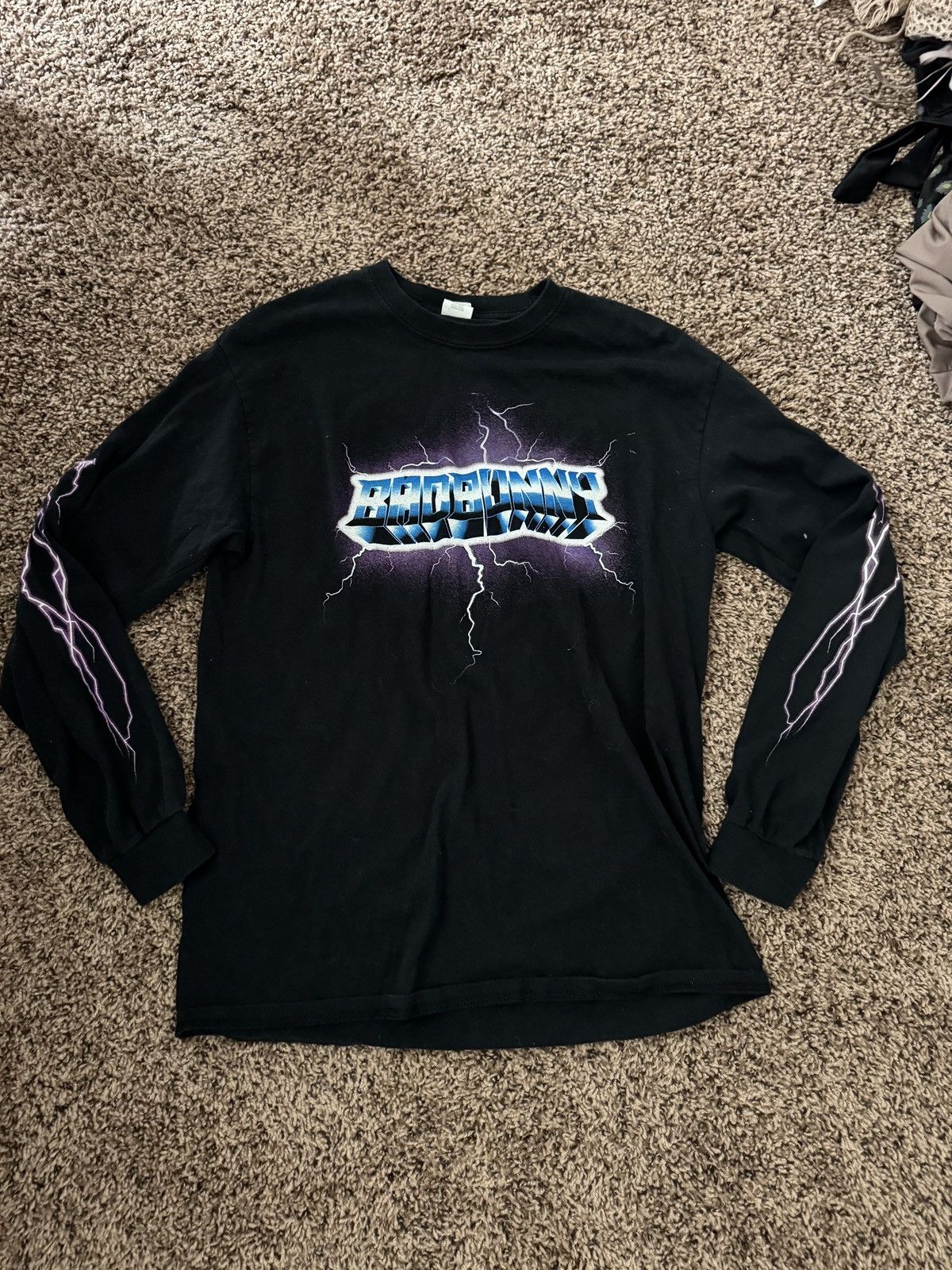 Other Bad Bunny X100Pre Tour Long Sleeve Shirt Size US M / EU 48-50 / 2 - 1 Thumbnail
