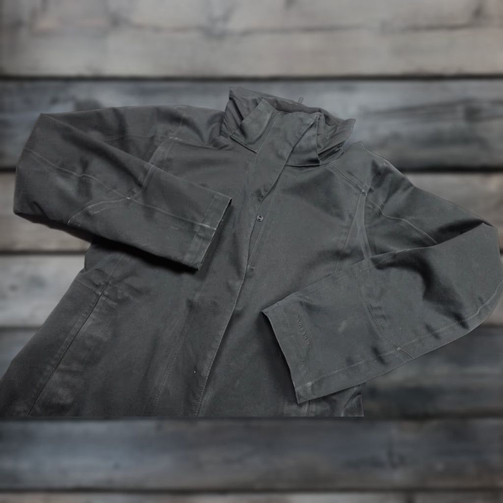 Patagonia Patagonia Jacket Womens Small Black Softshell Raincoat Pockets Outdoors Zip Size S / US 4 / IT 40 - 1 Thumbnail