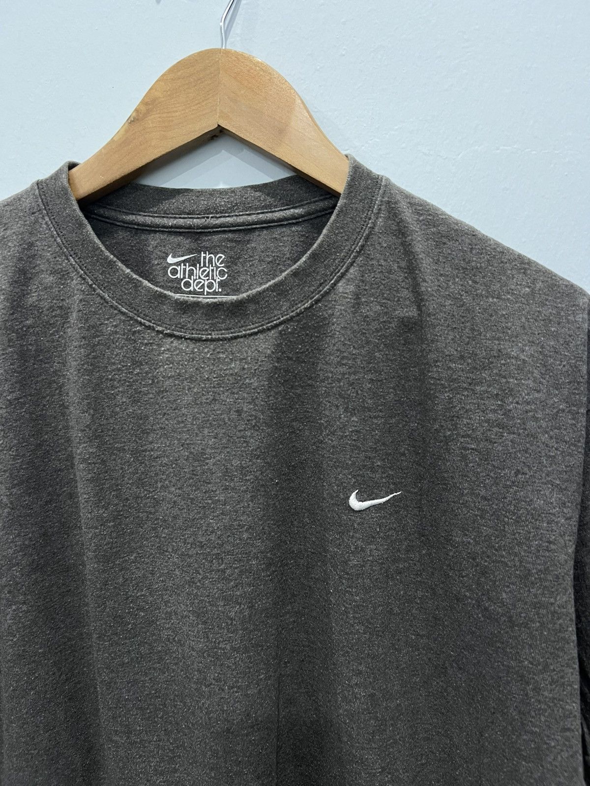 Nike Nike Small Logo Plain Tee Size US XL / EU 56 / 4 - 2 Thumbnail