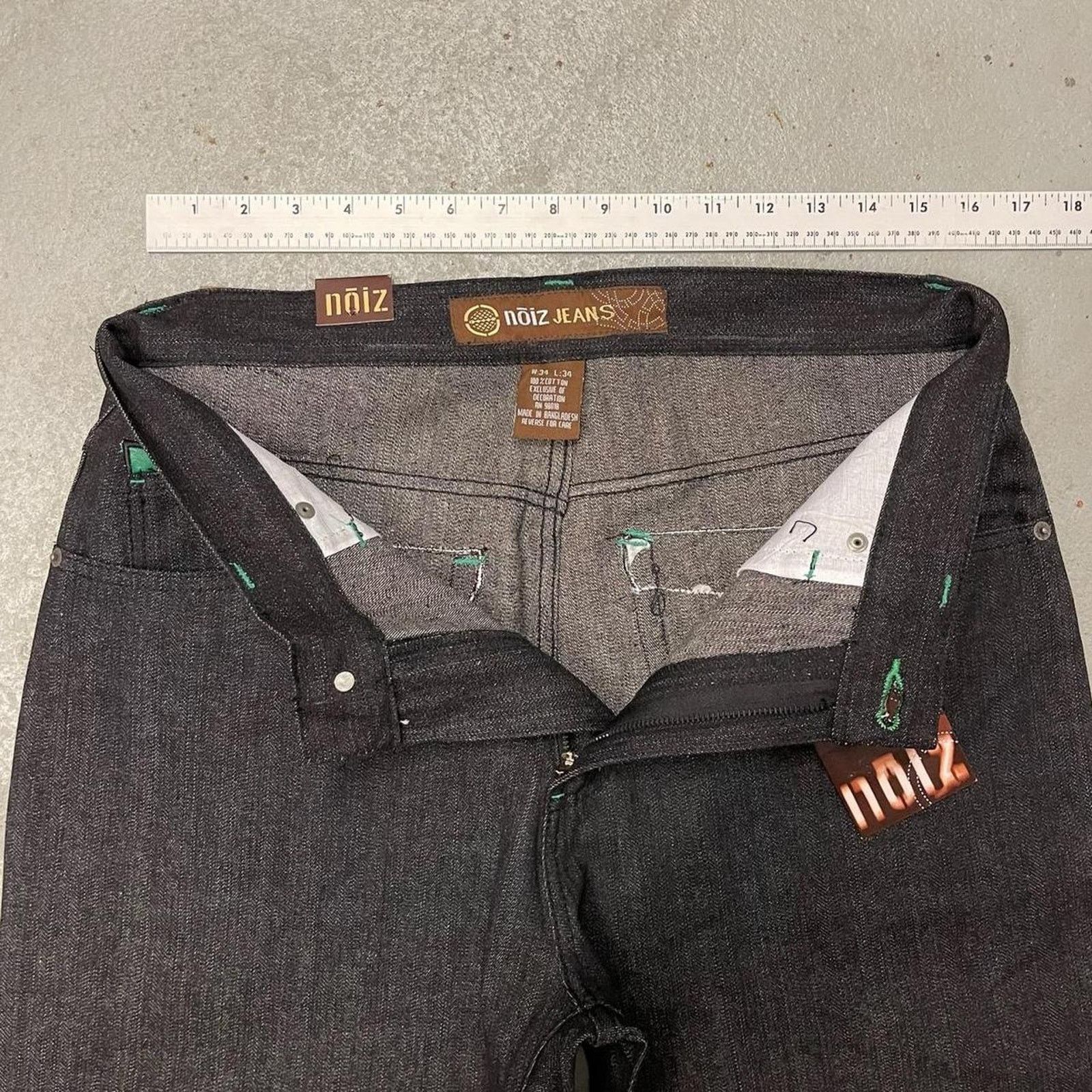 Vintage Vintage Noiz Grey Denim Baggy Jeans Green Pockets Mens 34x34 Size US 34 / EU 50 - 5 Thumbnail
