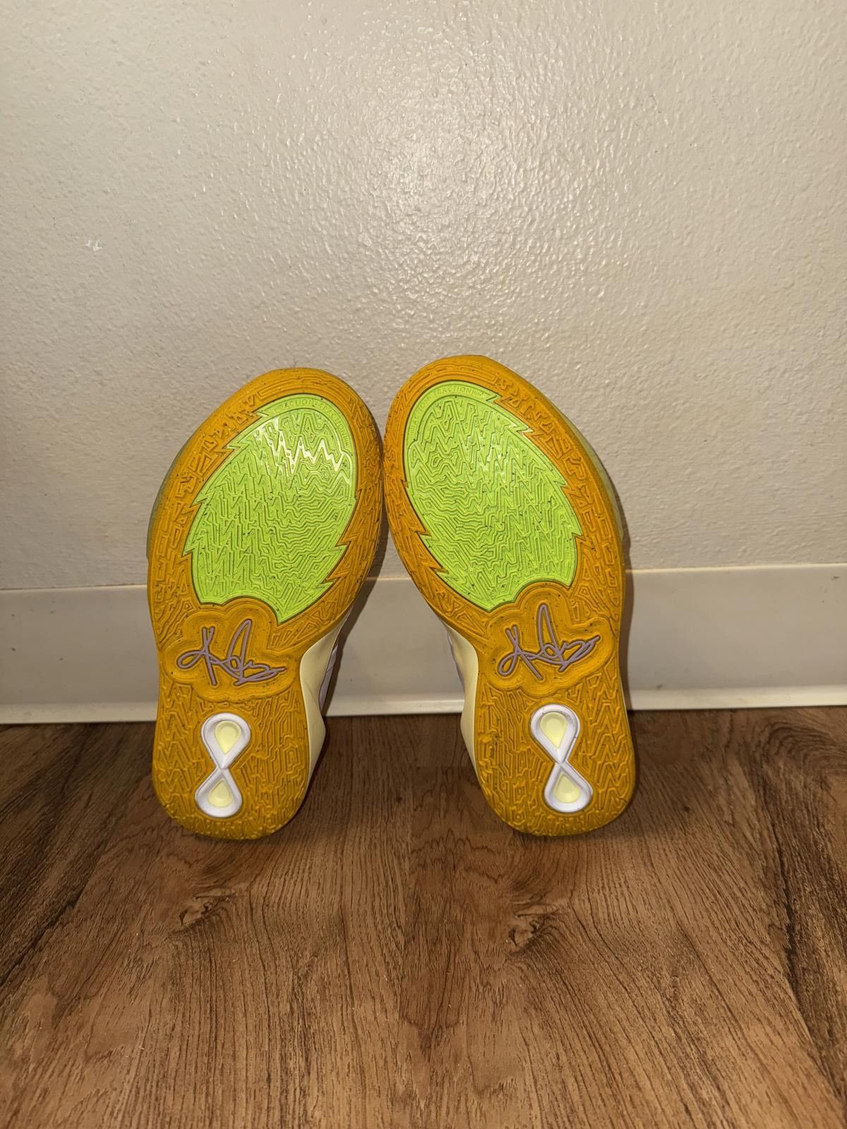 Nike Nike Kyrie Infinity Pyramid (GS) Size US 6.5 / EU 39-40 - 3 Thumbnail