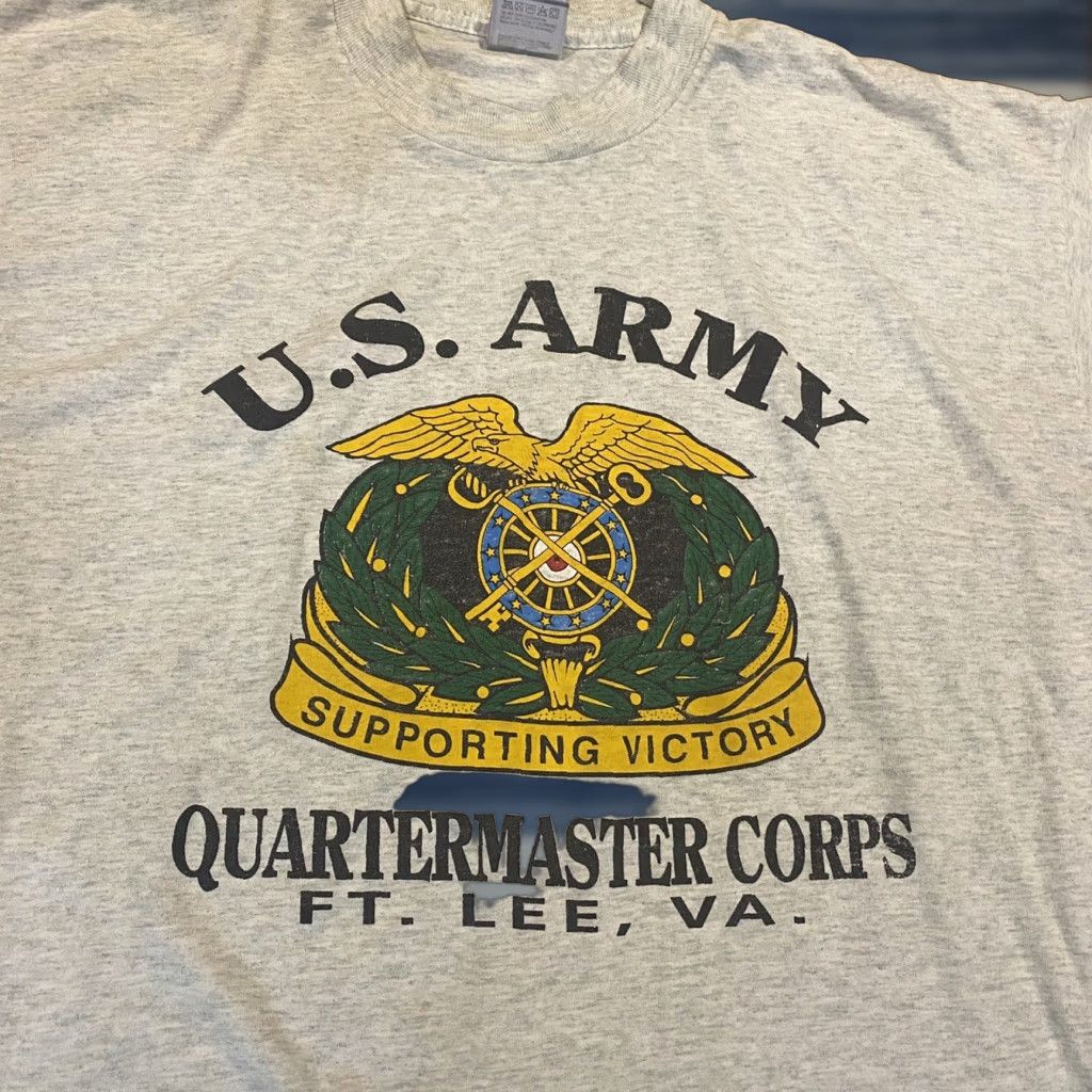 Fruit Of The Loom VTG 90s U.S. Army Quarter Master Corps Single Stitch T-Shirt Staff Sergeant XL Shirt Men Gray Cotton Blend Logo Crew Neck Short Sleeve Regular Vintage Size US XL / EU 56 / 4 - 1 Thumbnail