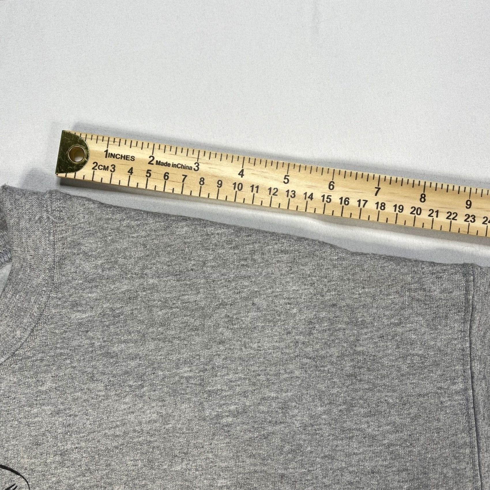 Gildan VINTAGE Golden Girls Sweatshirt XL Nothin But A Gangsta Party Y2K Betty White Gildan Crew Neck Pullover Graphic Print Unisex Adults Gray Size US XL / EU 56 / 4 - 3 Thumbnail