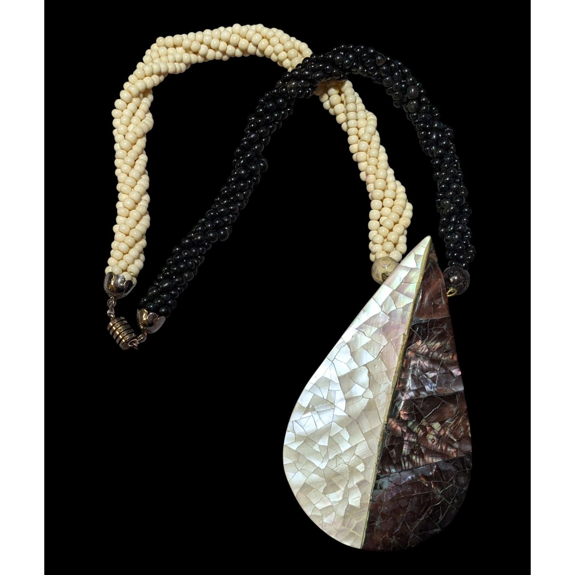 Other Vintage White And Brown Mother OF Pearl Chunky Beaded Teardr Size ONE SIZE - 1 Thumbnail