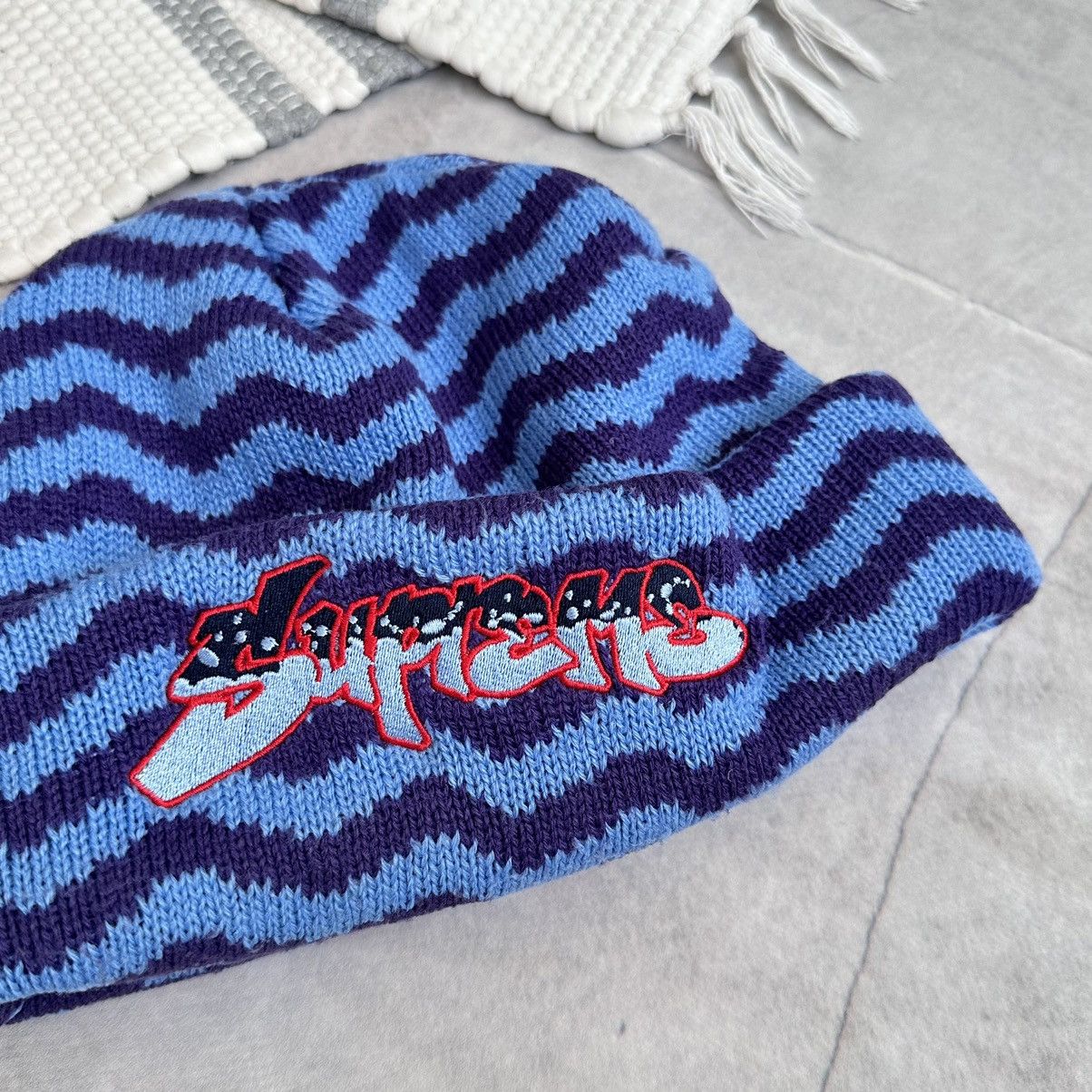 Supreme FW17 Supreme Zig Zag Stripe Beanie Hat Purple Blue Size ONE SIZE - 2 Thumbnail