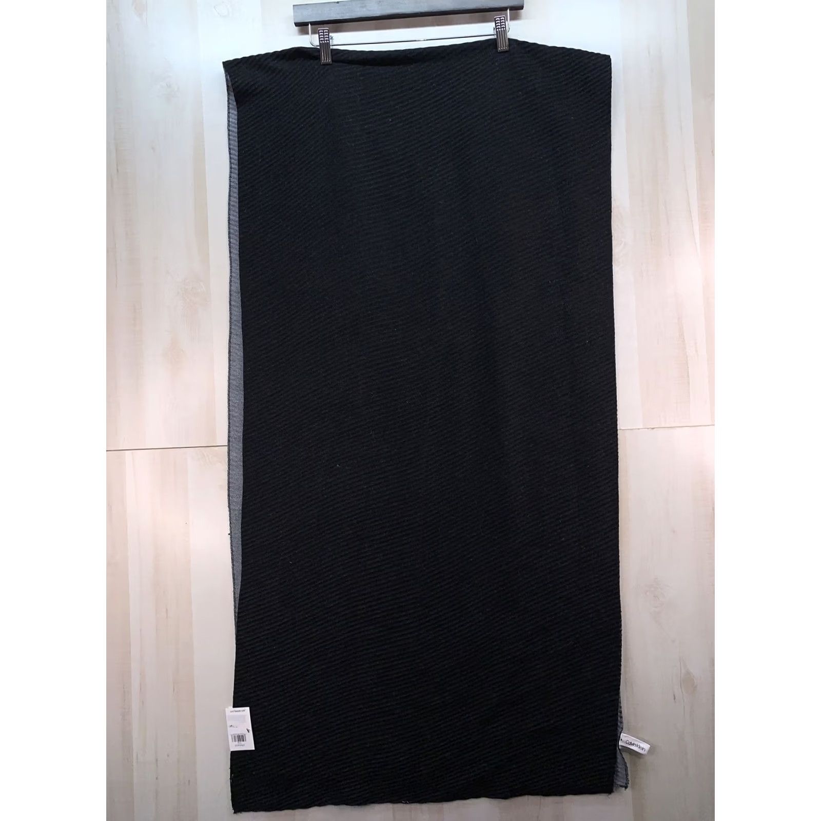 Calvin Klein Calvin Klein Rectangle Scarf Gray/Black Double Faced Ribbed New with Tags Womens Scarves & Wraps Size ONE SIZE - 4 Thumbnail