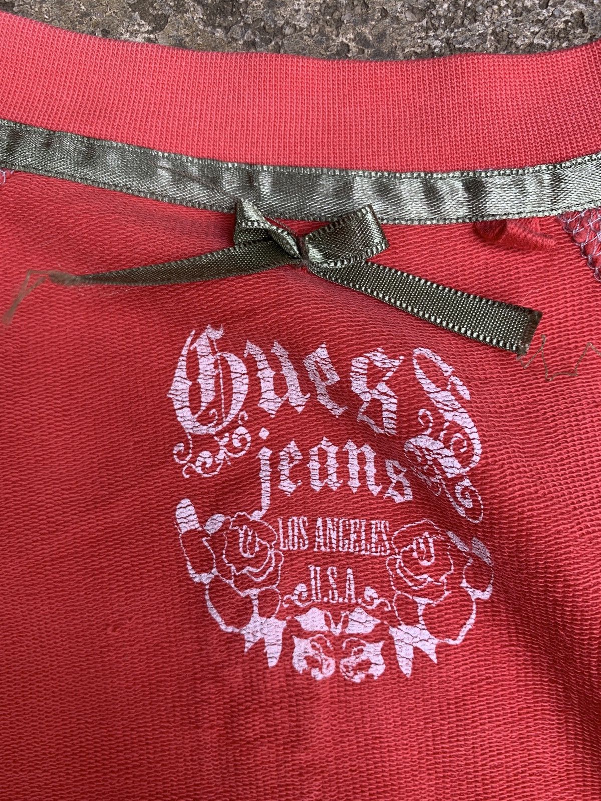 Guess × Vintage y2k Guess Los Angeles Leopard Girl Graphic Wide Neck Sweater Size M / US 6-8 / IT 42-44 - 9 Thumbnail