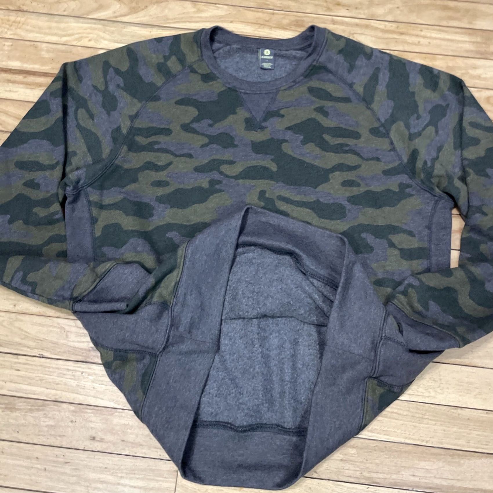 Vintage XERSION Fleece Sweater Men L Green Gray Army Camo Thermal Utility Long Sleeve L Size US L / EU 52-54 / 3 - 4 Thumbnail