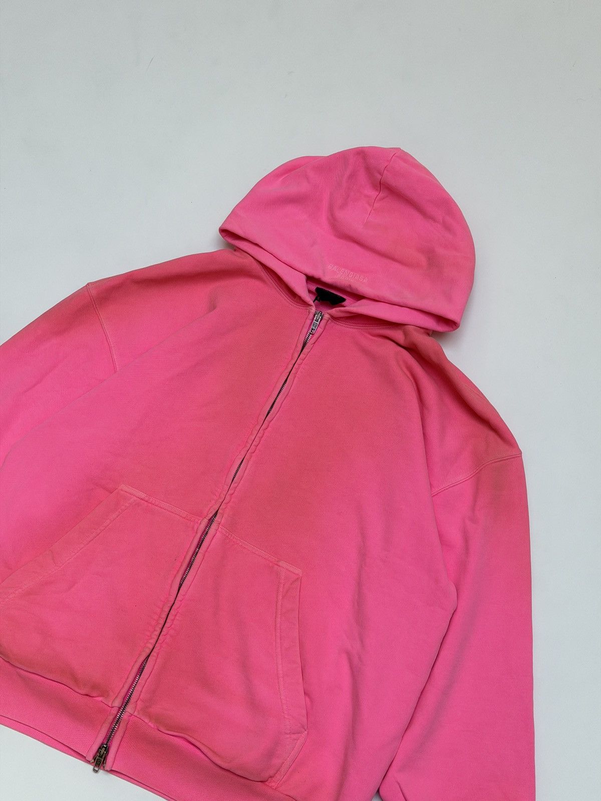 Balenciaga Balenciaga Paris Fluo Pink Worn Out Effect Zip Up Hoodie Size US XS / EU 42 / 0 - 3 Thumbnail