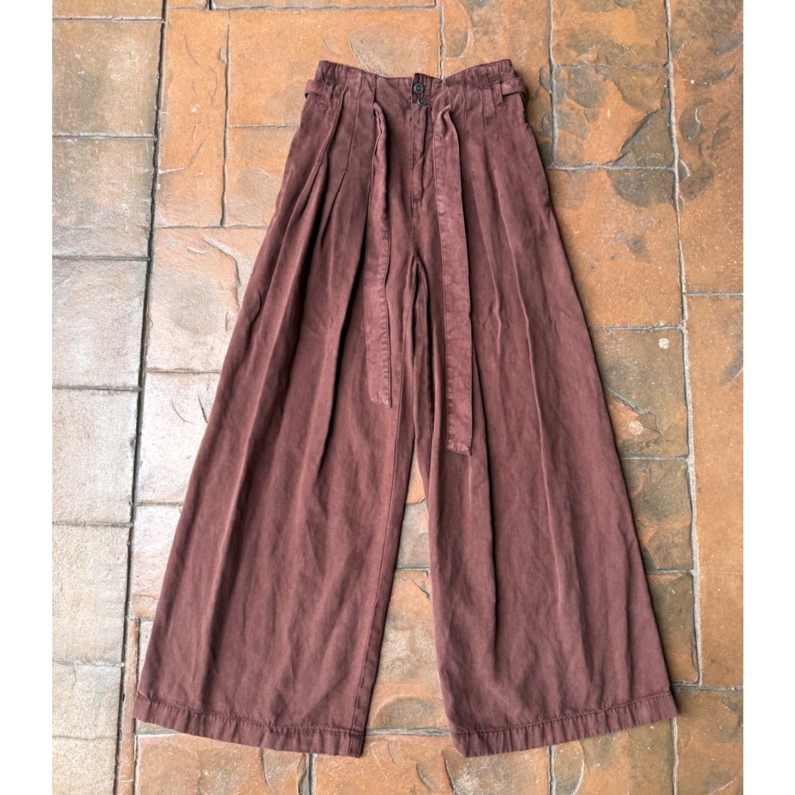Free People Free People Dwell On Dreams High Waist Pleated Belt Tie Trouser Pants 0 Red Cotton Wide-Leg Womens pants Size 25" / US 0 / IT 36 - 2 Thumbnail