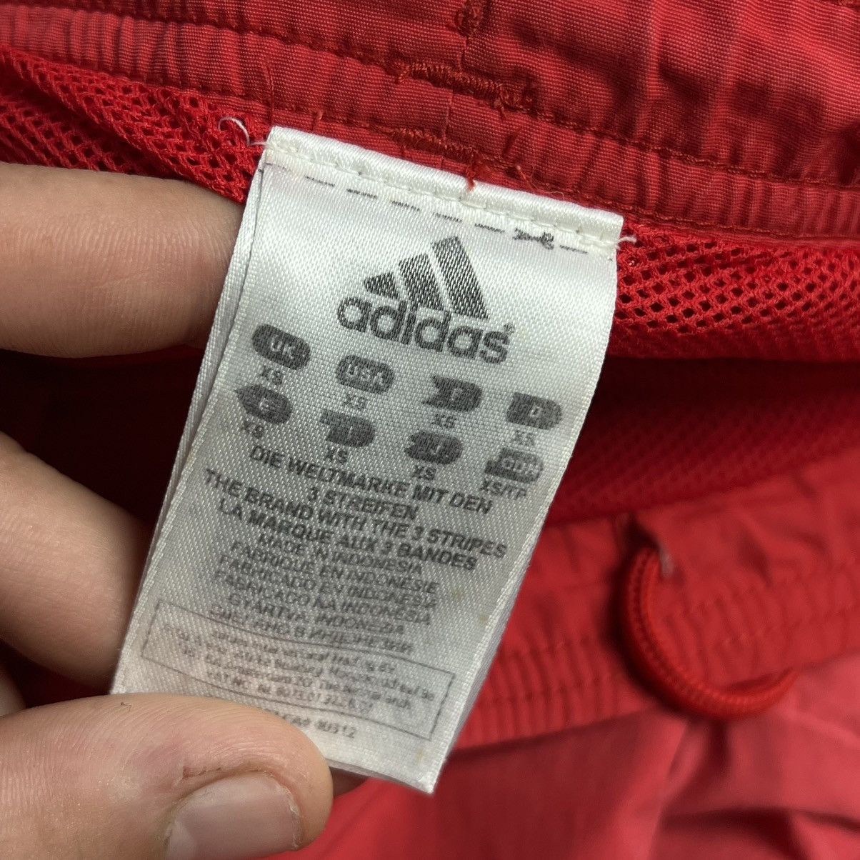 Adidas × Vintage Liverpool 2011 shorts adidas vintage football Size US 30 / EU 46 - 7 Thumbnail