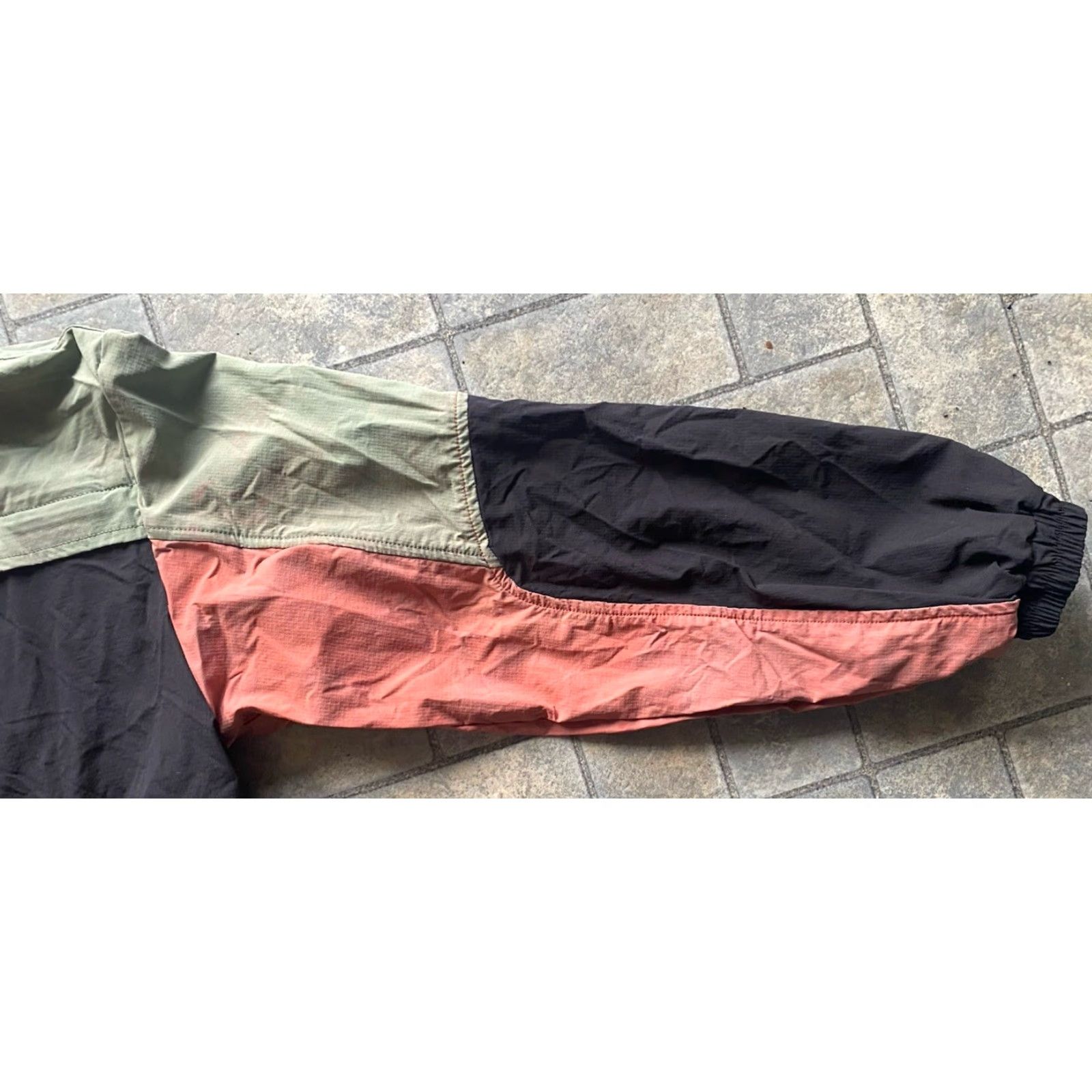 Fabletics Fabletics WOMENS Jacket Cargo Windbreaker Multicolor Nylon Long Sleeve Zip Snap Hidden Hood Waist Cinch M Womens Size M / US 6-8 / IT 42-44 - 7 Thumbnail