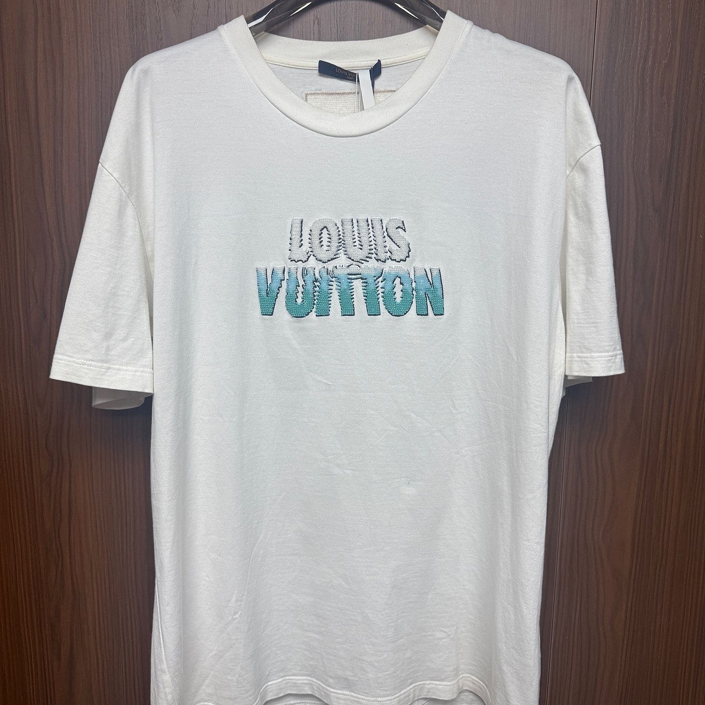 Louis Vuitton Louis Vuitton Beaded Logo T-Shirt Size XXL Size US XXL / EU 58 / 5 - 1 Thumbnail