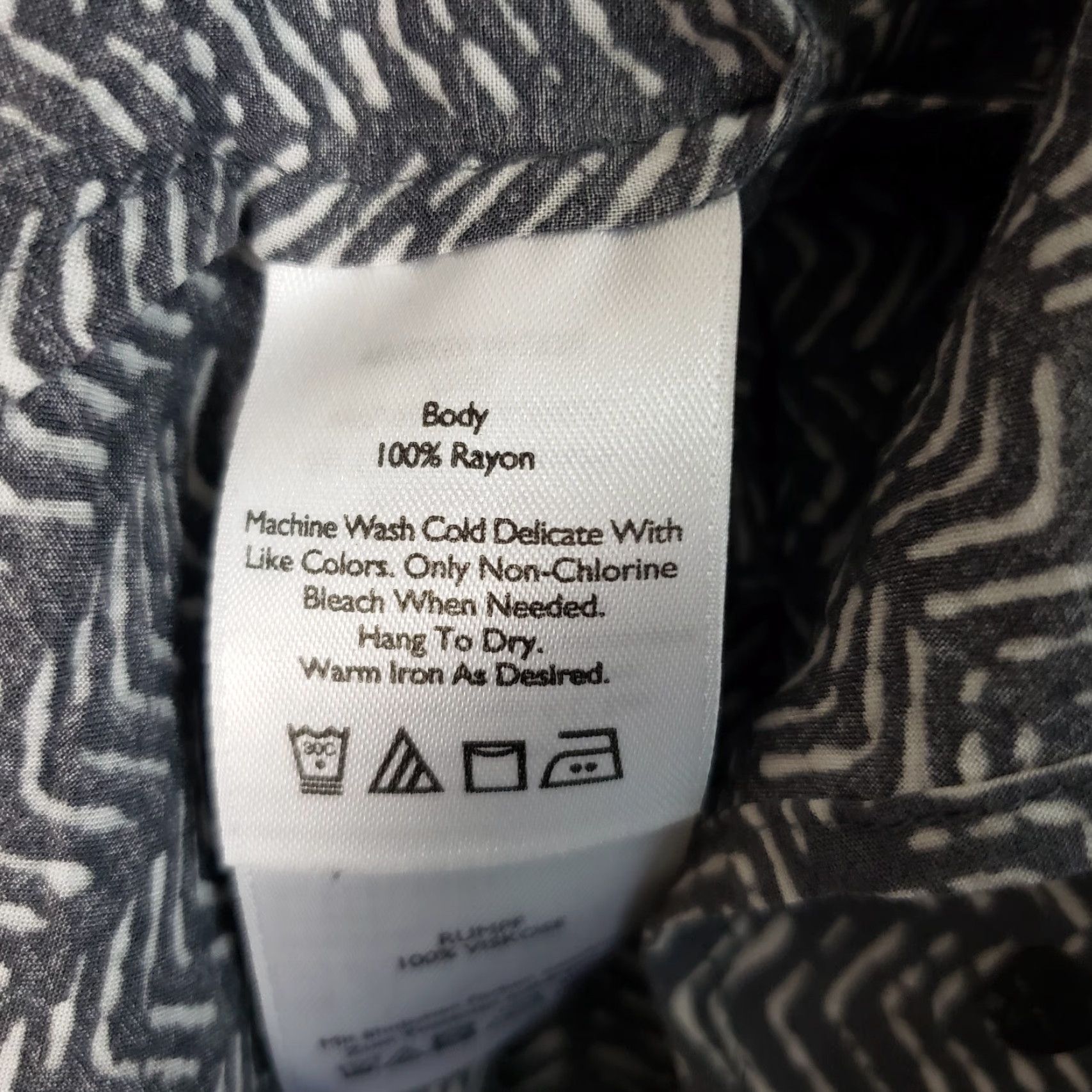 Eddie Bauer Eddie Bauer Womens Button Front Shirt XS Gray Long Sleeve Rayon Blouse Womens XS Gray Long Sleeve Rayon Size XS / US 0-2 / IT 36-38 - 5 Thumbnail