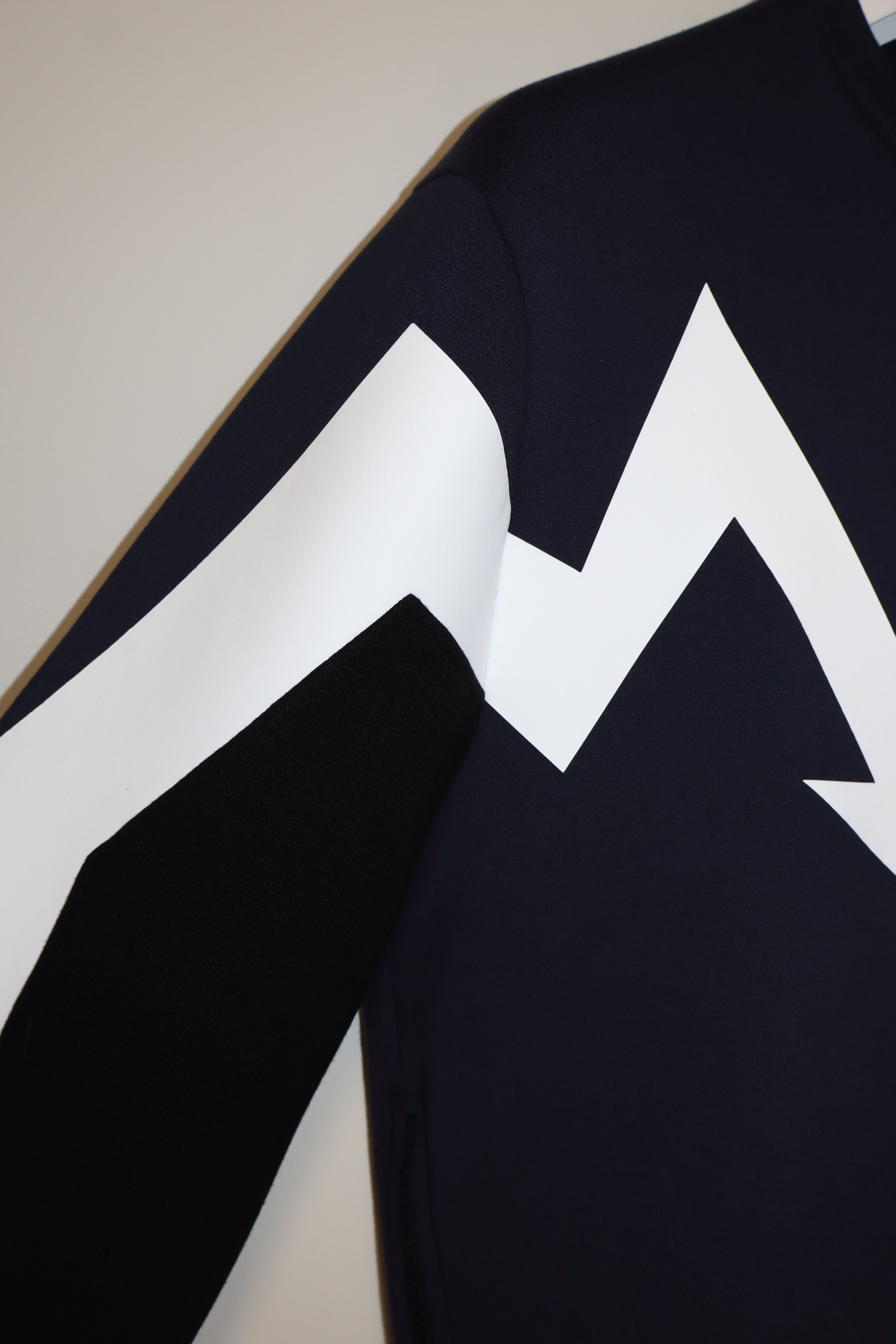 Neil Barrett Arrow print neoprene sweatshirt Size US L / EU 52-54 / 3 - 4 Thumbnail
